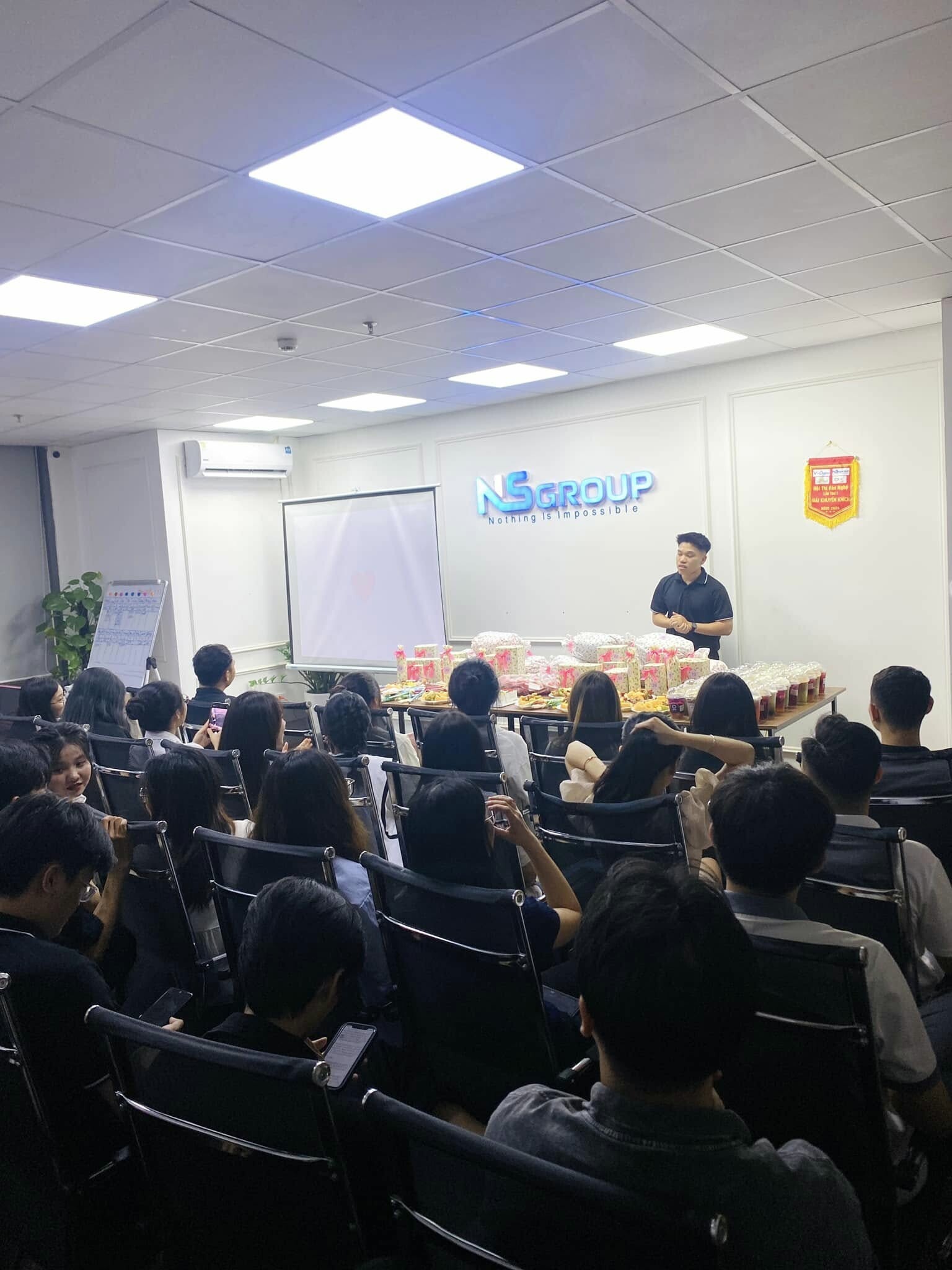 TẬP ĐOÀN ĐẤT TỔ 2