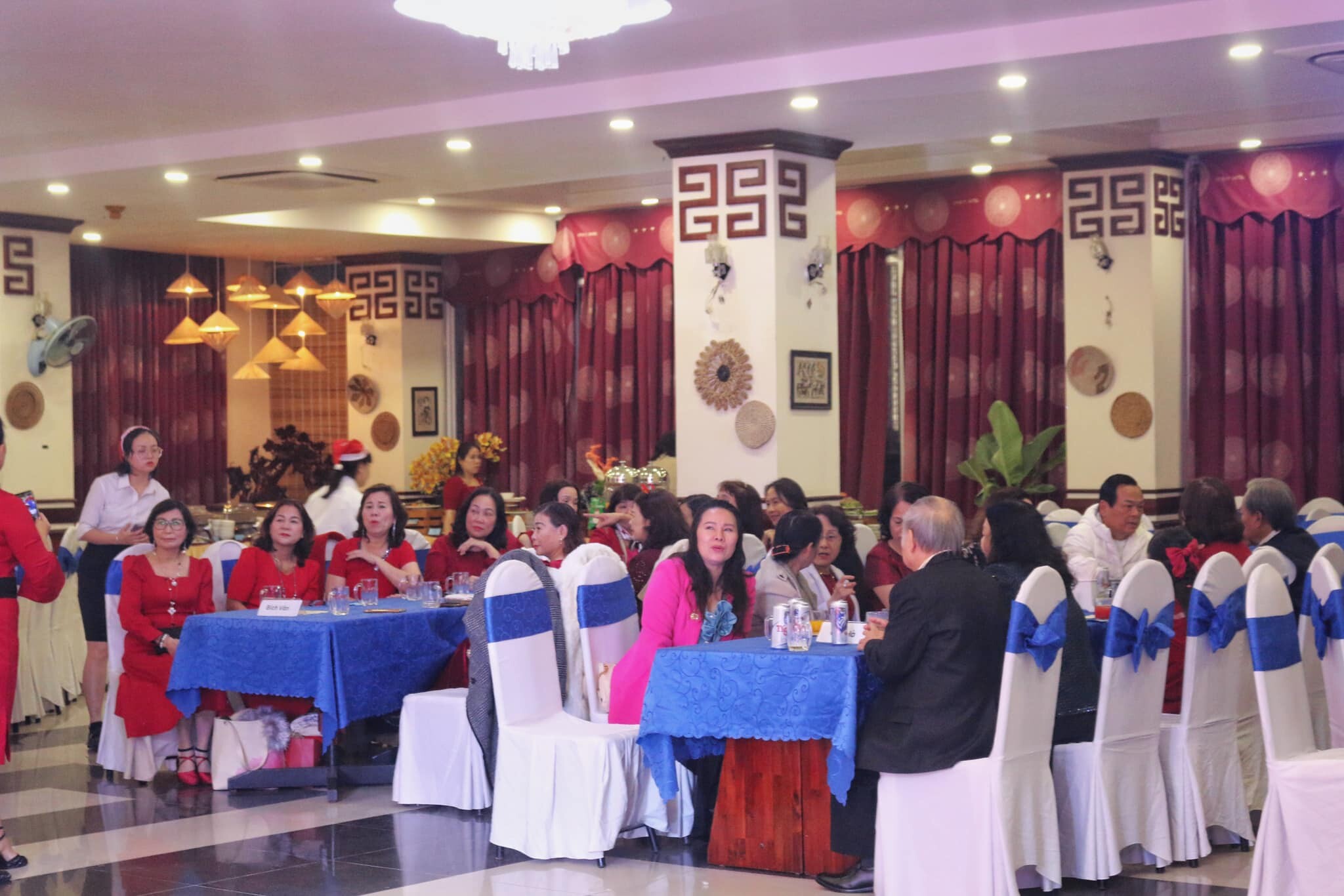 Phương Đông Việt 4