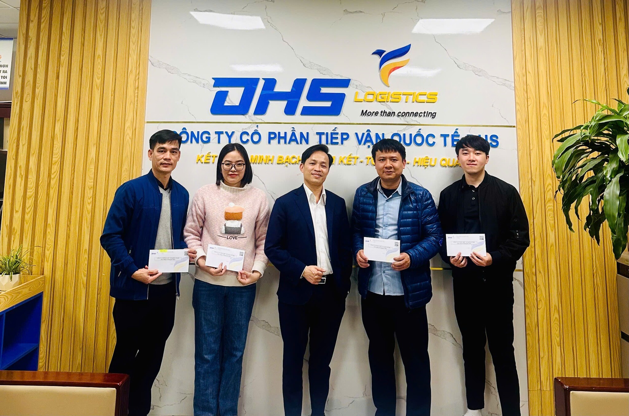 Tiếp Vận Quốc Tế DHS 2