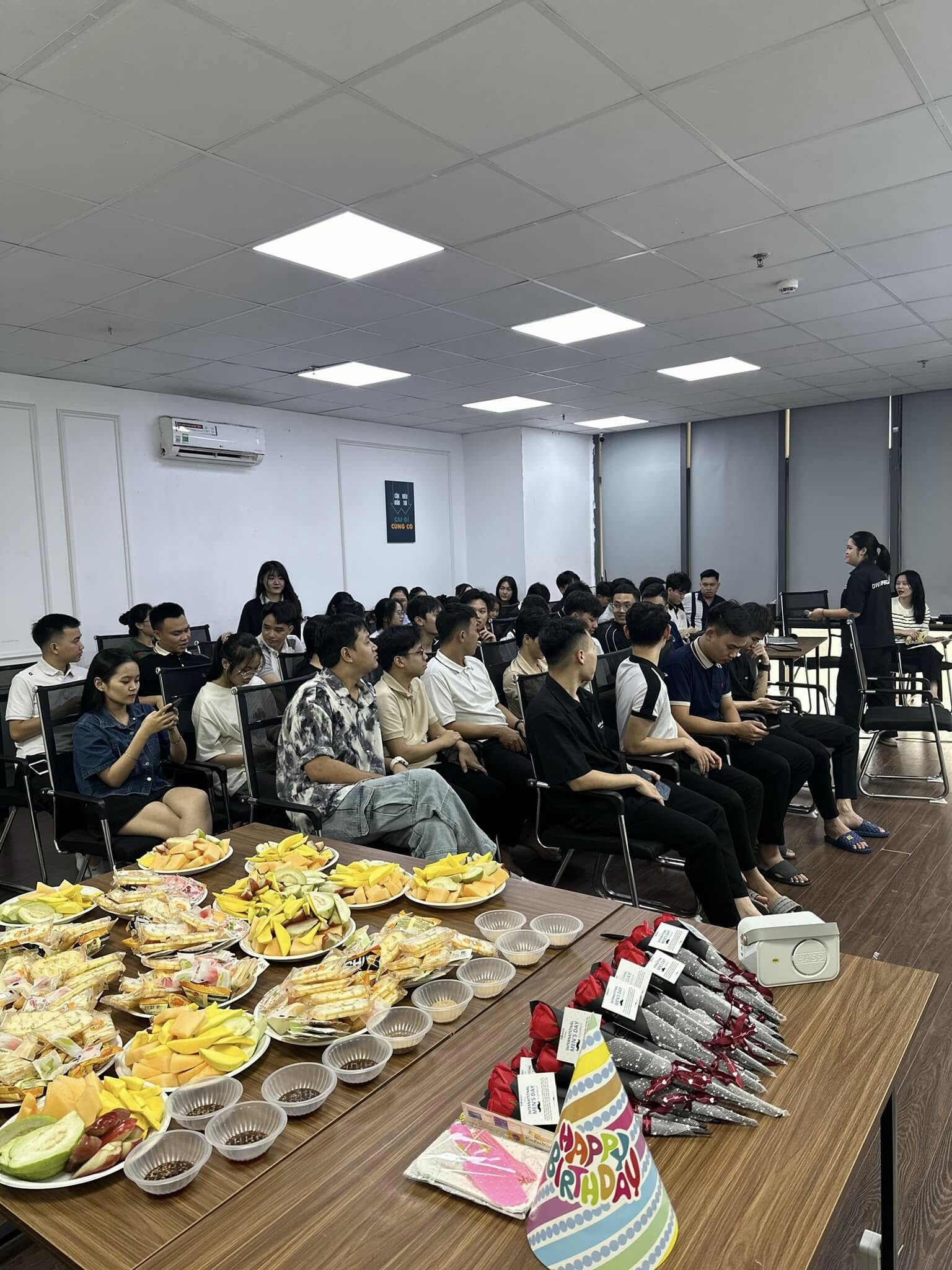 TẬP ĐOÀN ĐẤT TỔ 6