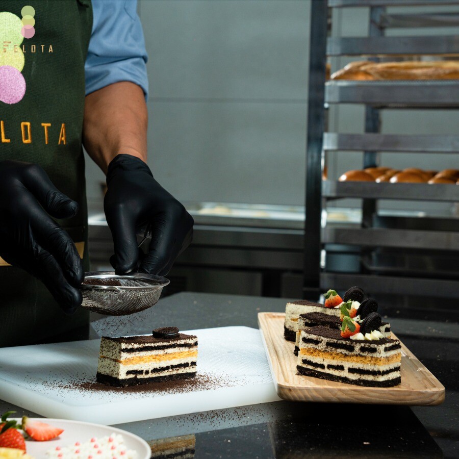 Felota Bistro & Bakery 6