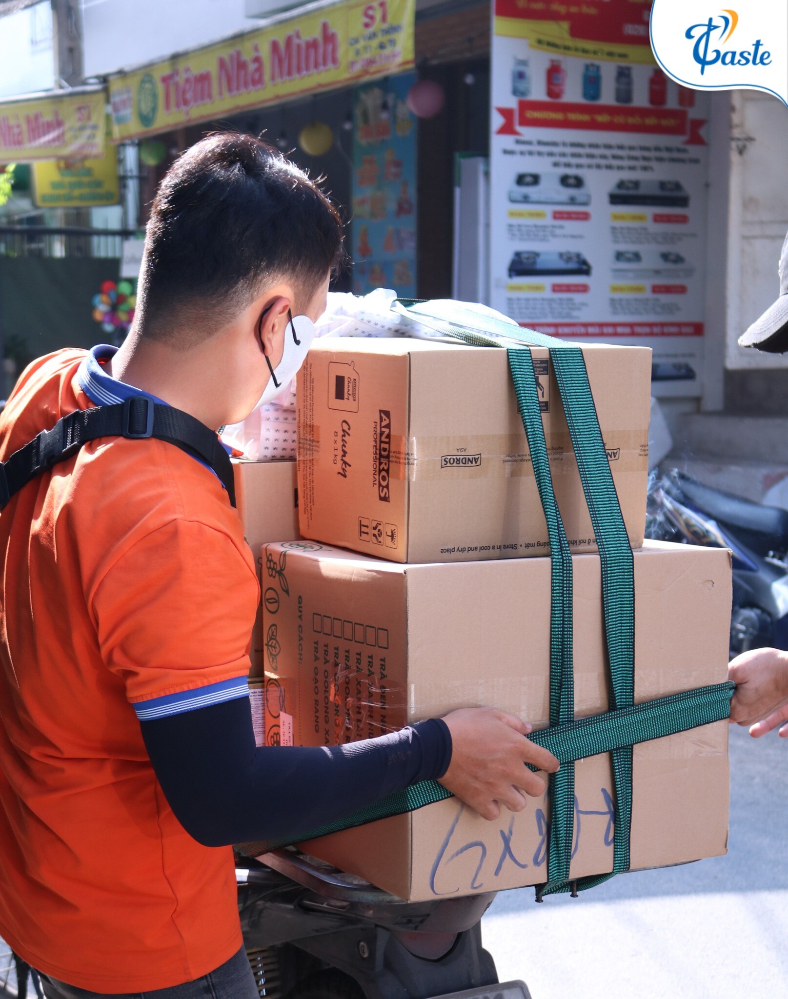 Thương Mại Và Dịch Vụ P-Taste 4