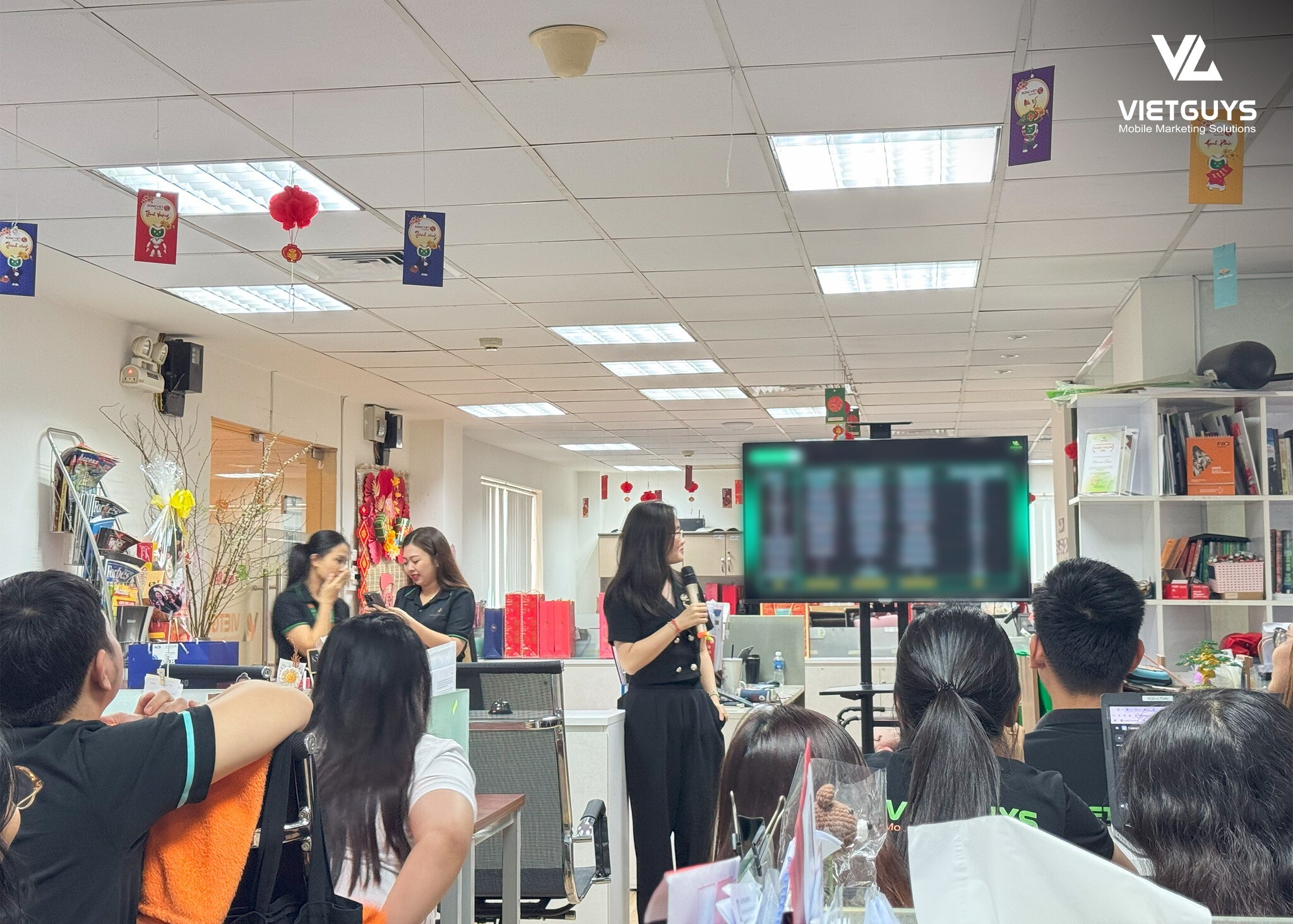 CỔ PHẦN XÍCH VIỆT - VIETGUYS 1