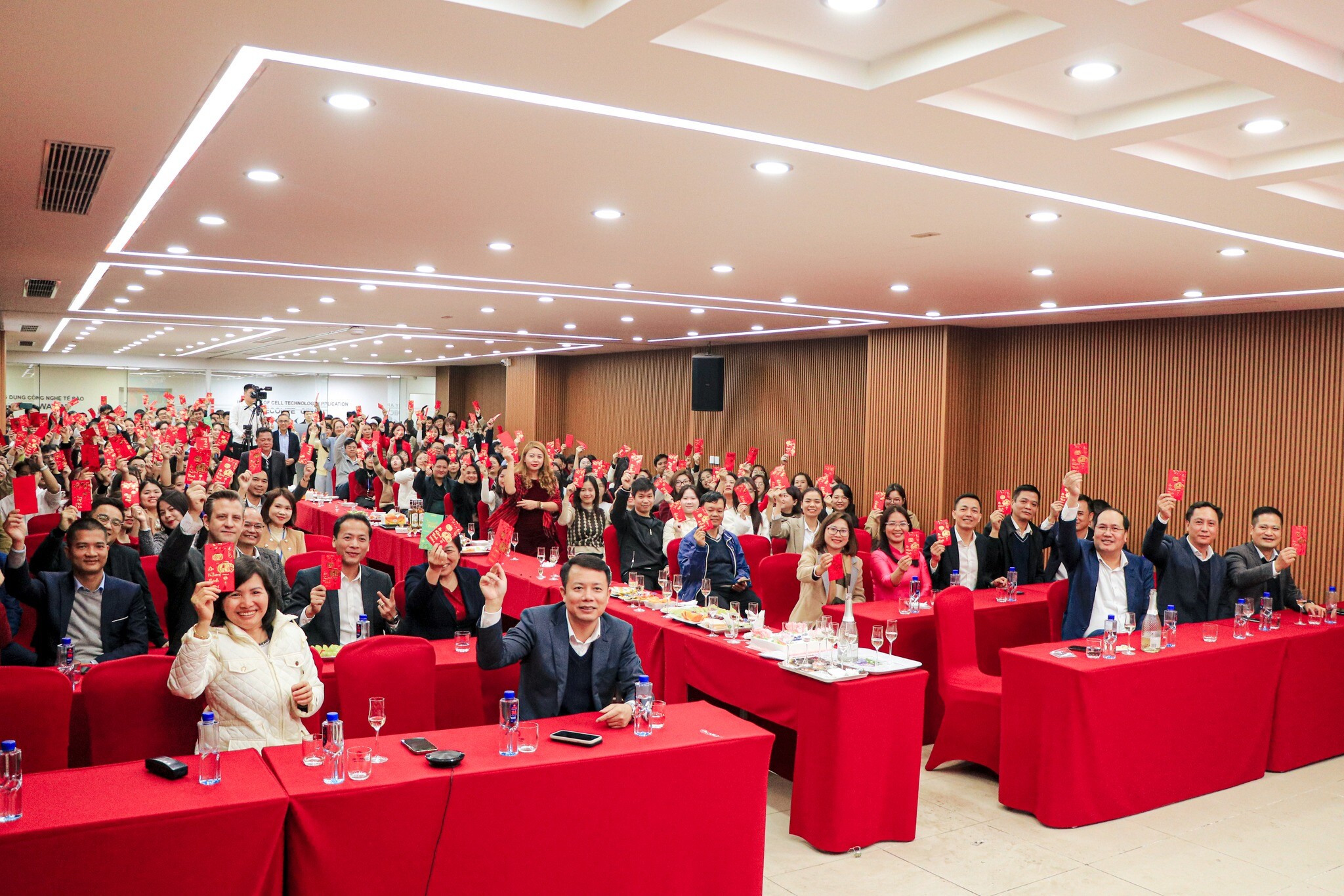 NHỰA CHÂU ÂU XANH 6