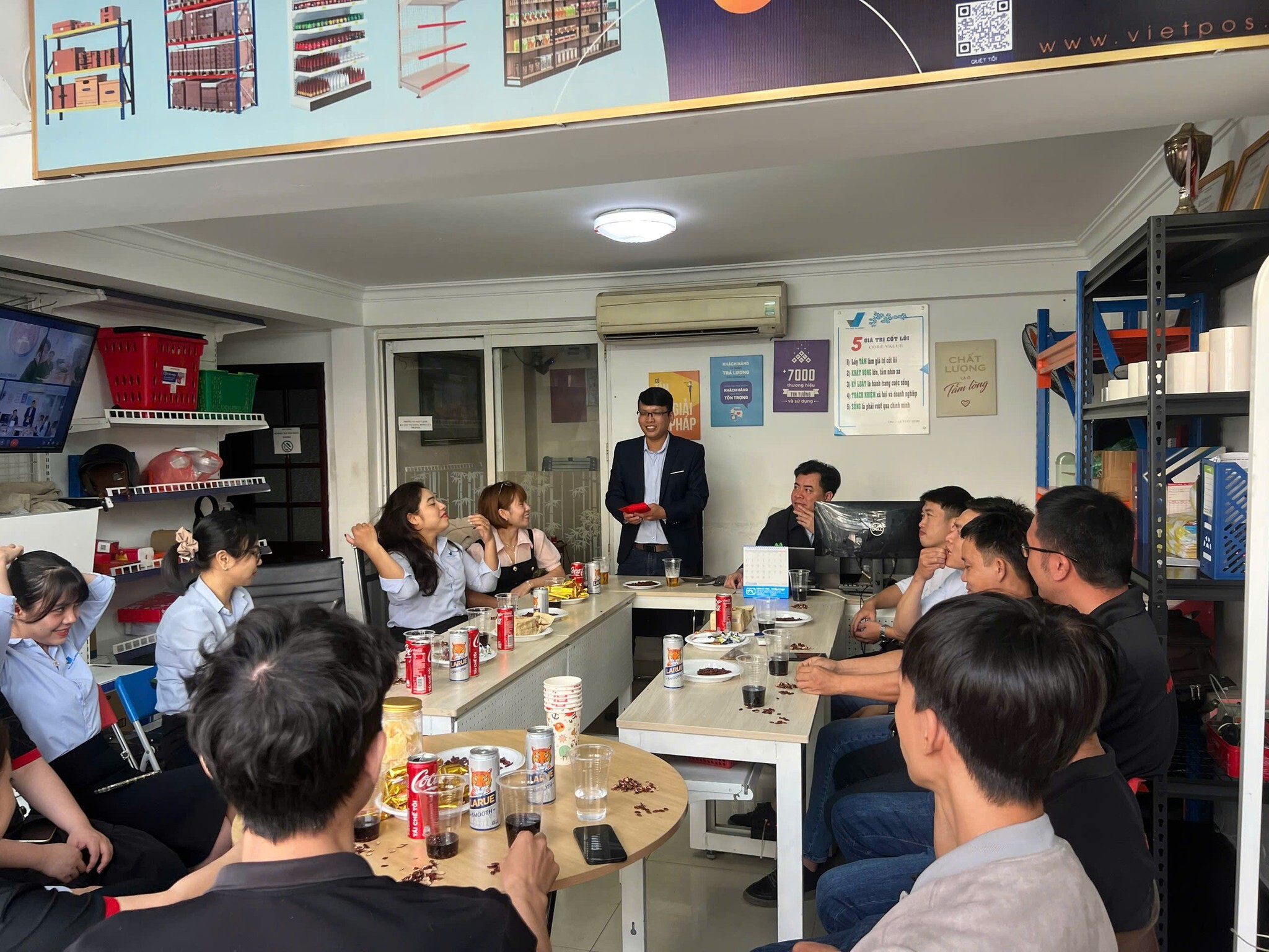 Việt Đức Trí Group 9