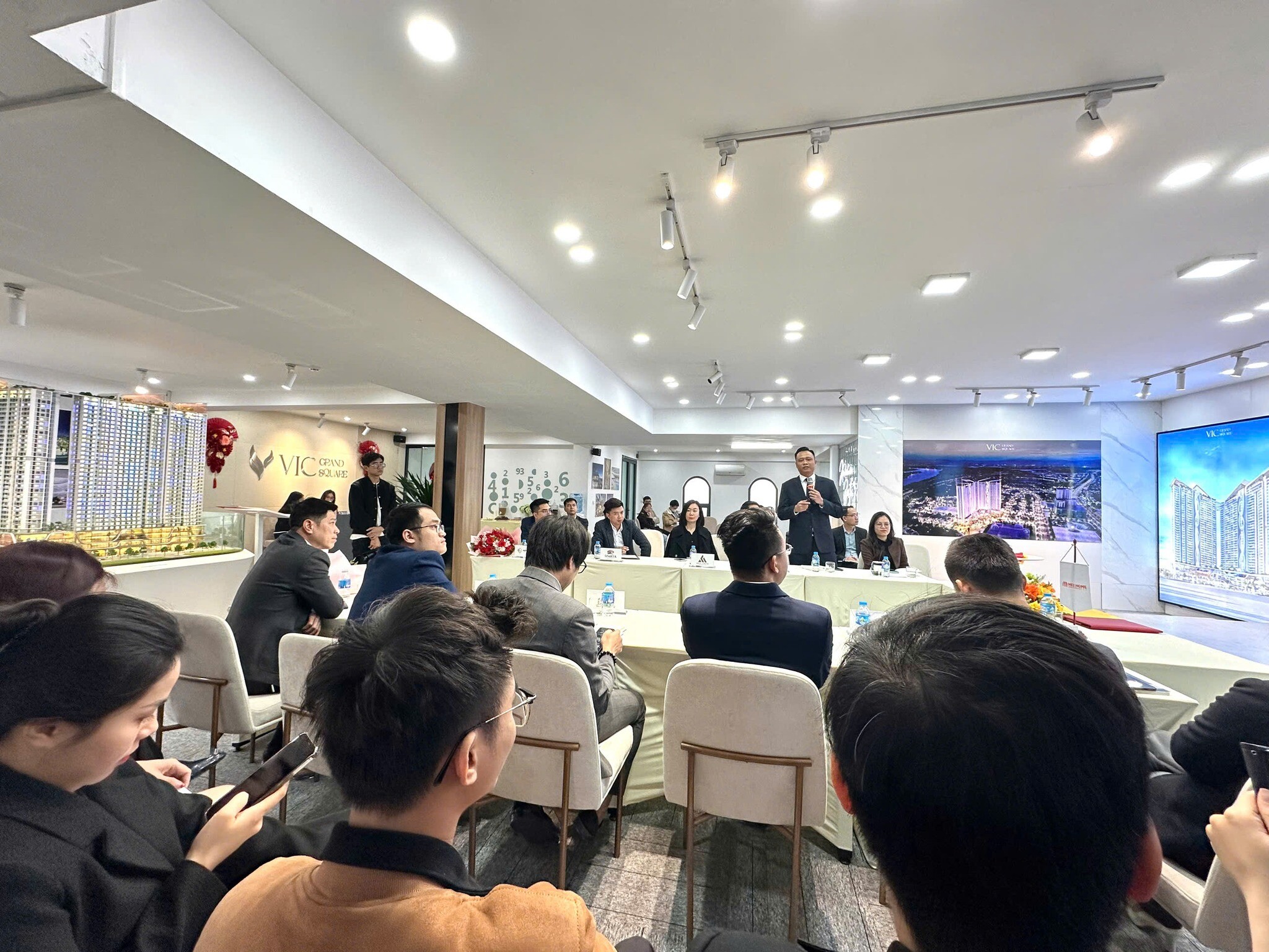 Đầu Tư Và Phát Triển Redland 5