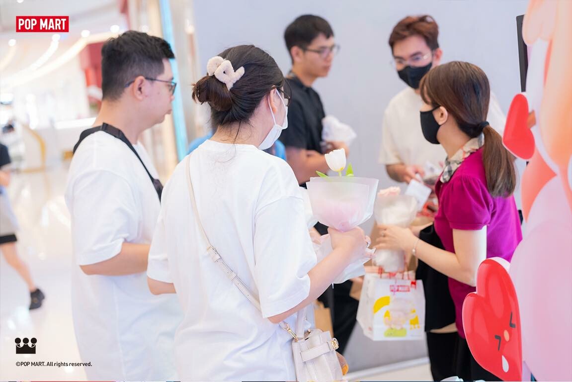 POP MART 1