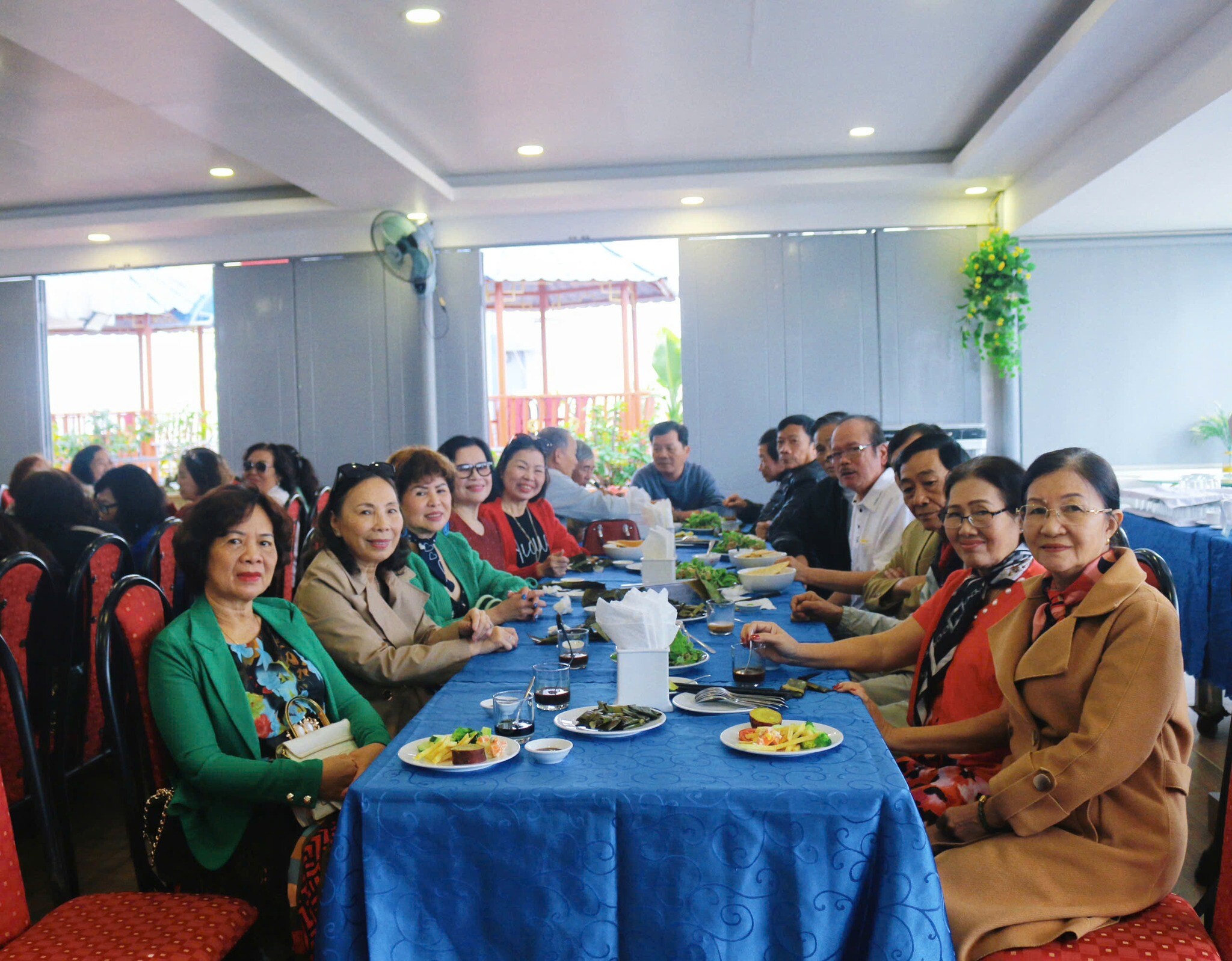 Phương Đông Việt 6