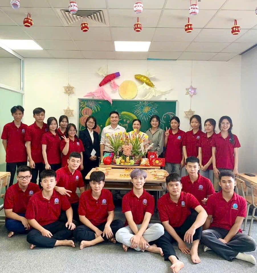 DU HỌC TUỆ LINH 2