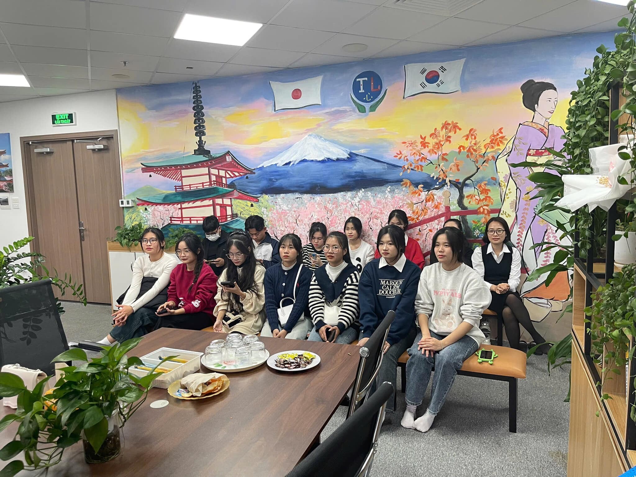 DU HỌC TUỆ LINH 4