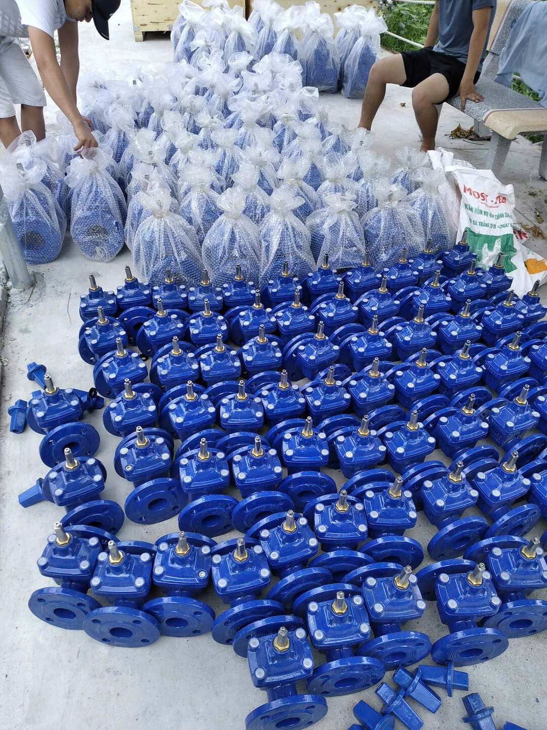 THƯƠNG MẠI THÉP VÀ VẬT TƯ TRẦN HƯNG 3