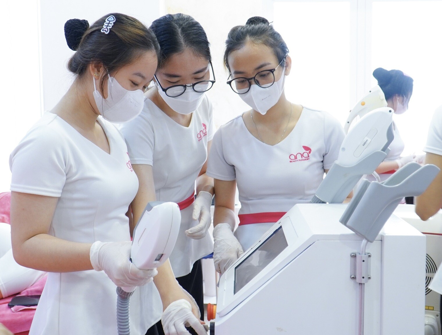 Đào Tạo Ana Beauty Academy 8