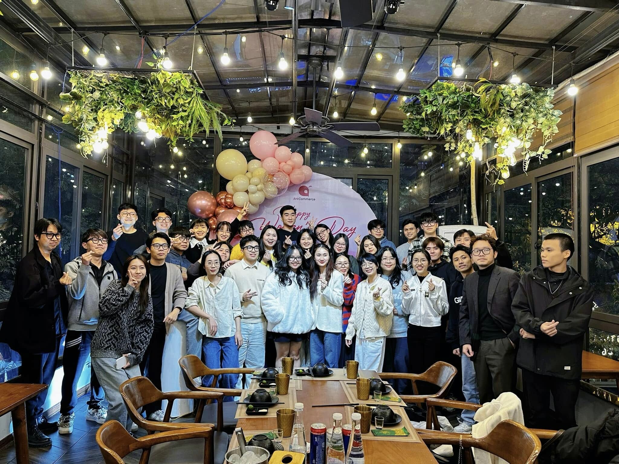 THƯƠNG MẠI ĐIỆN TỬ ANT COMMERCE 8