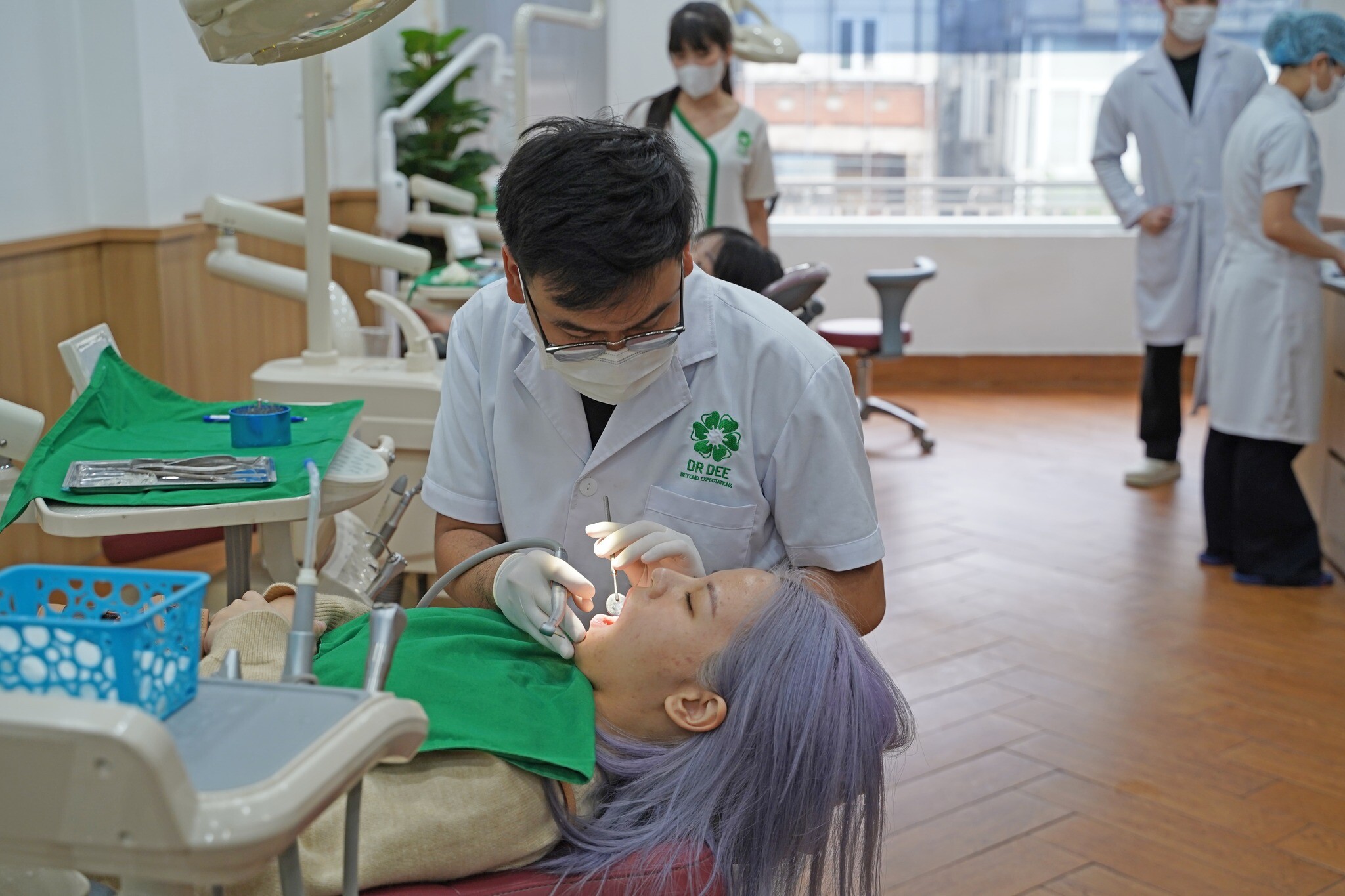 NHA KHOA QUỐC TẾ DR DEE 8