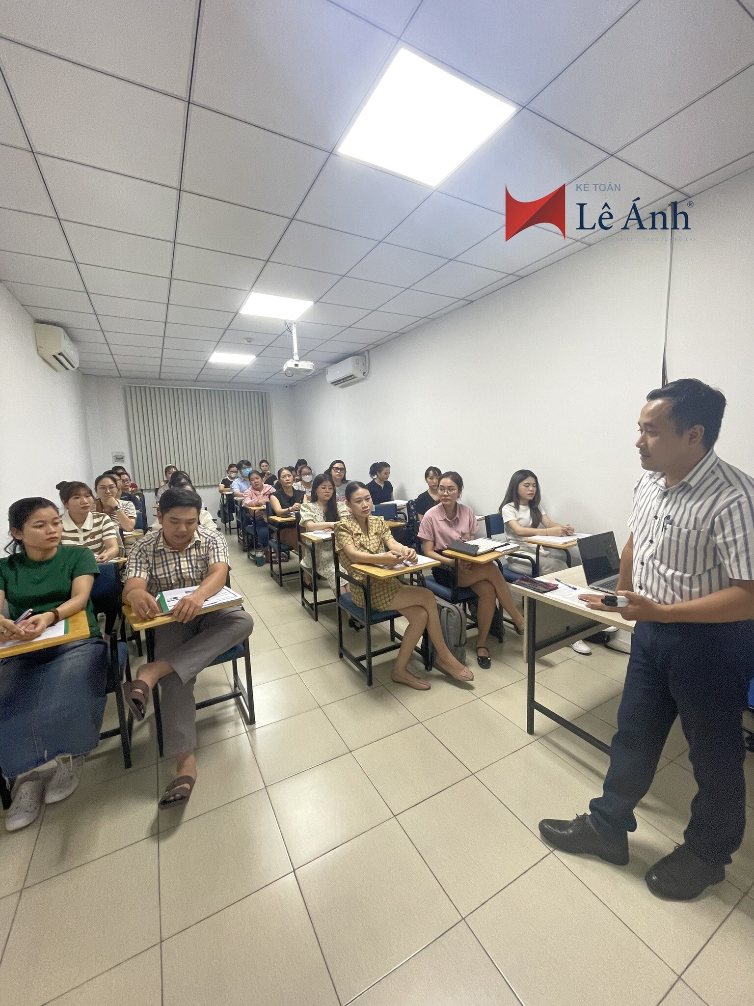 Đào Tạo Và Cung Ứng Nhân Lực Lê Ánh 7