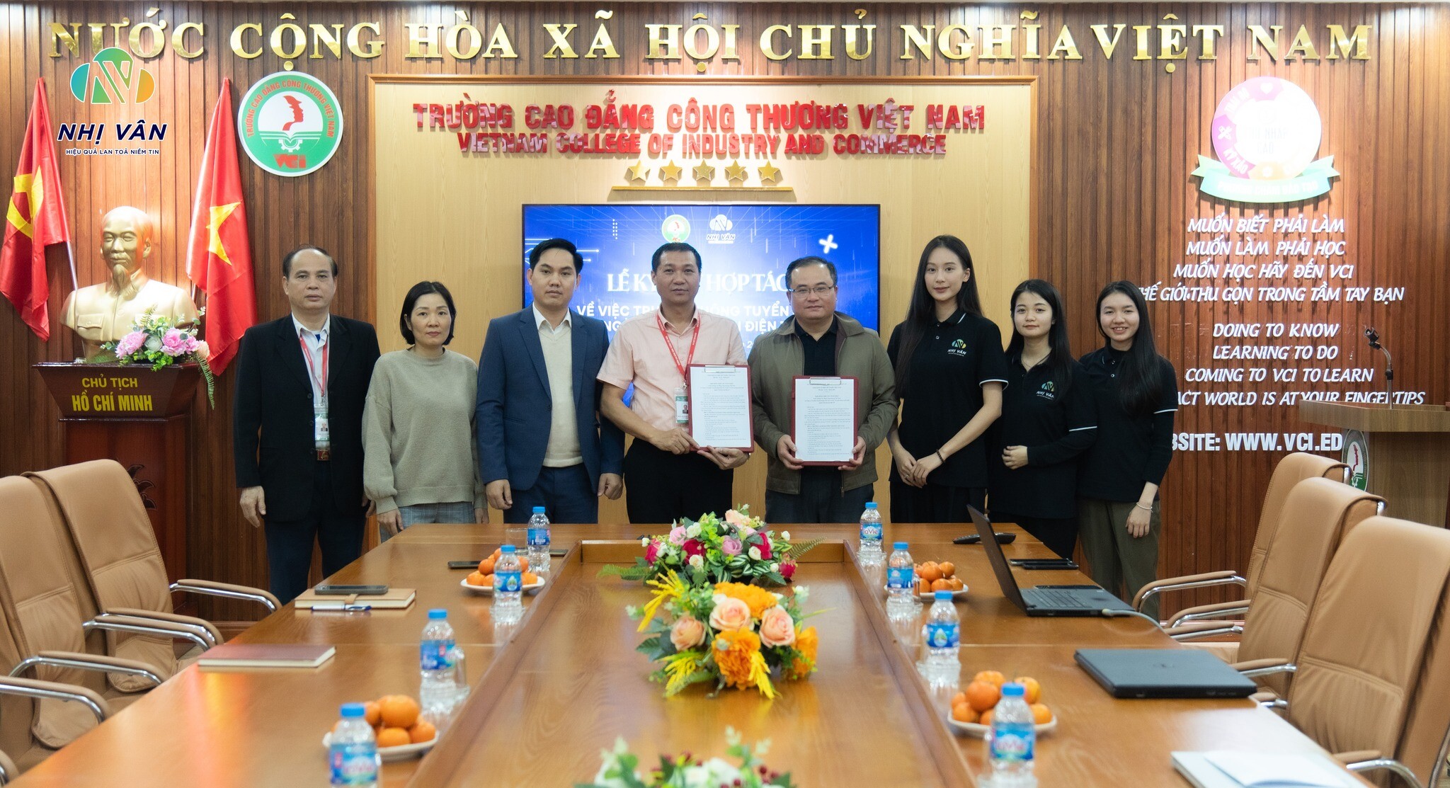 TRUYỀN THÔNG NHỊ VÂN 10