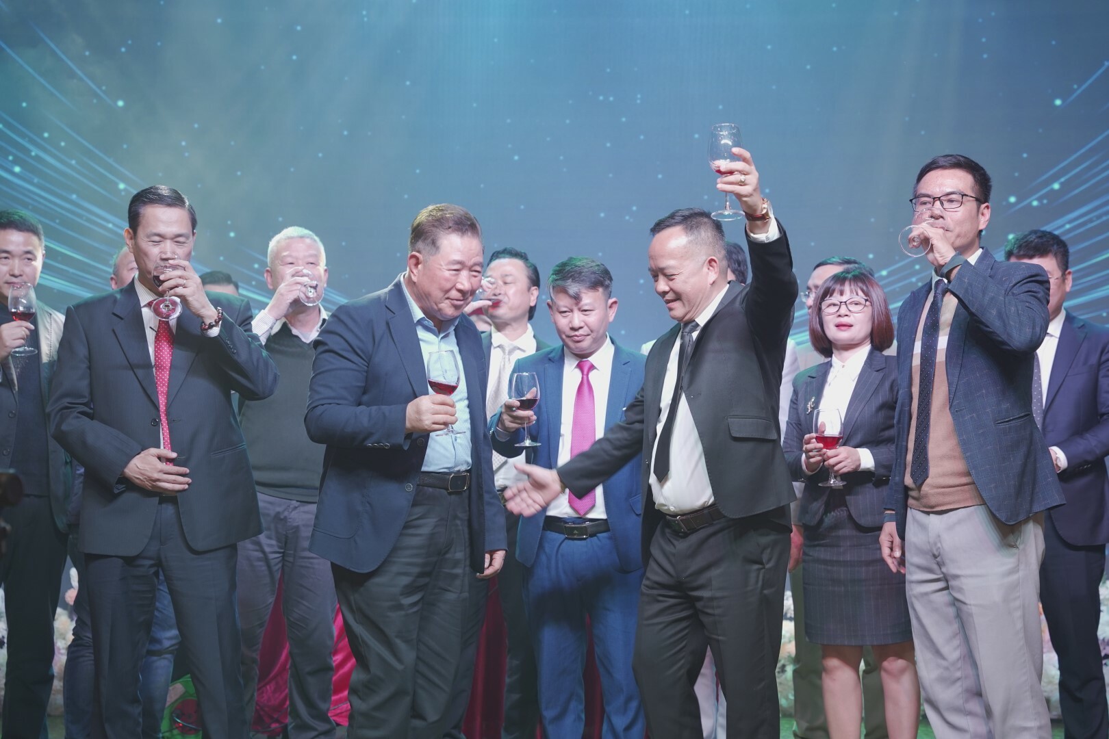 THƯƠNG MẠI VÂN ĐẠO 5