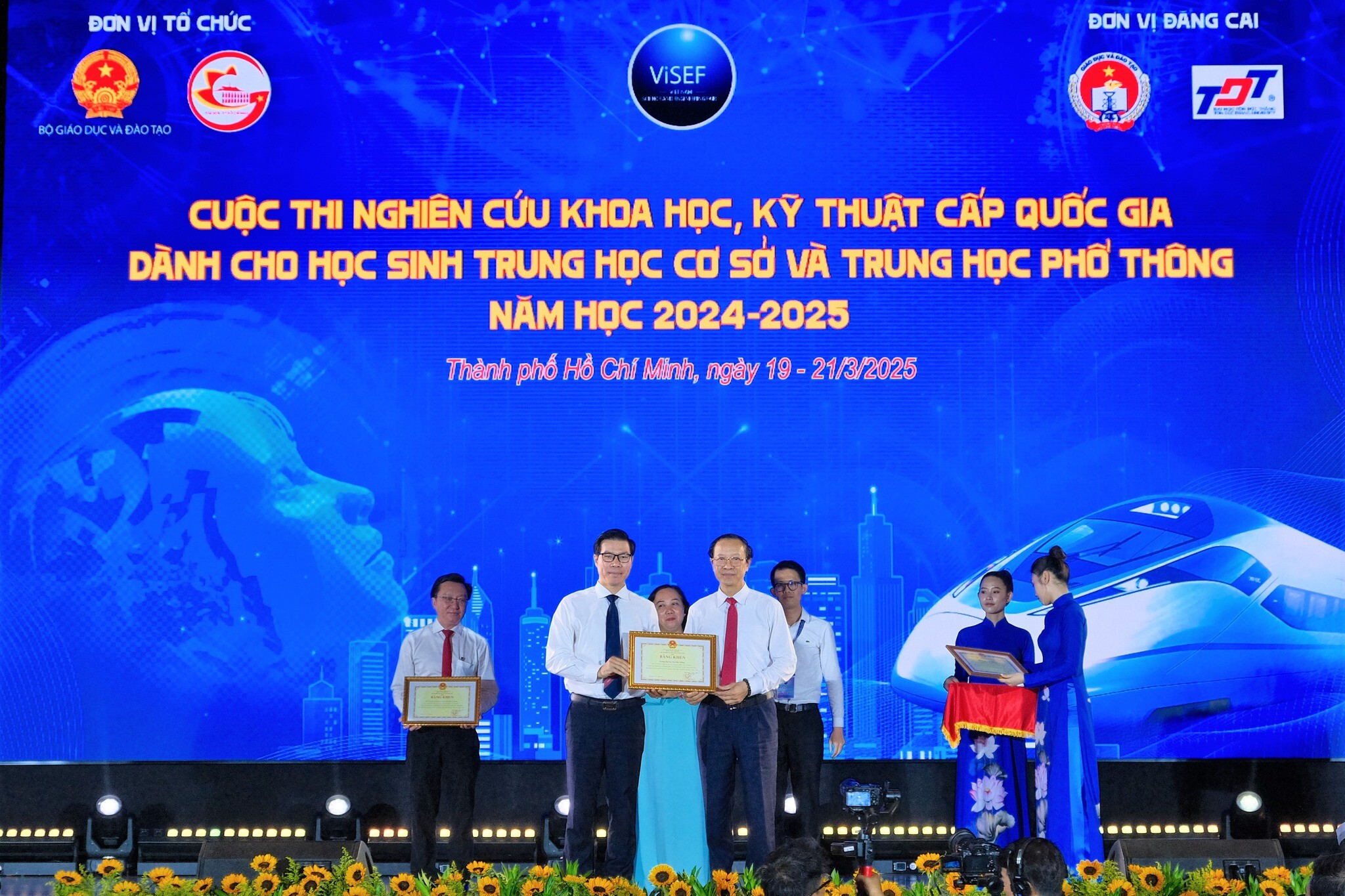Đại học Tôn Đức Thắng 4
