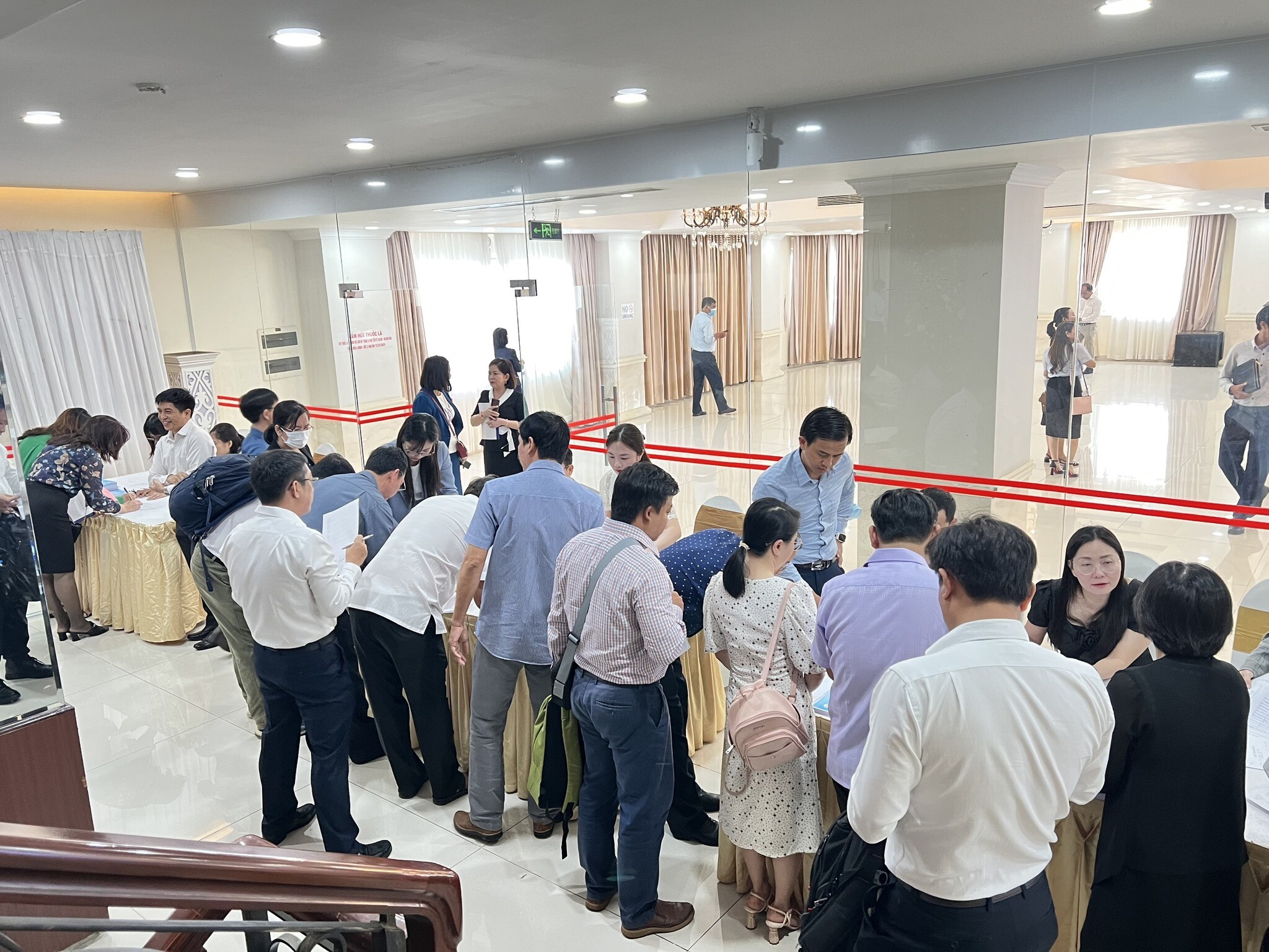 Khách sạn Thiên Hồng 8