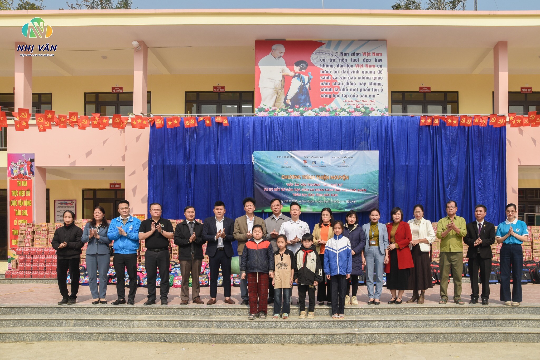 TRUYỀN THÔNG NHỊ VÂN 11