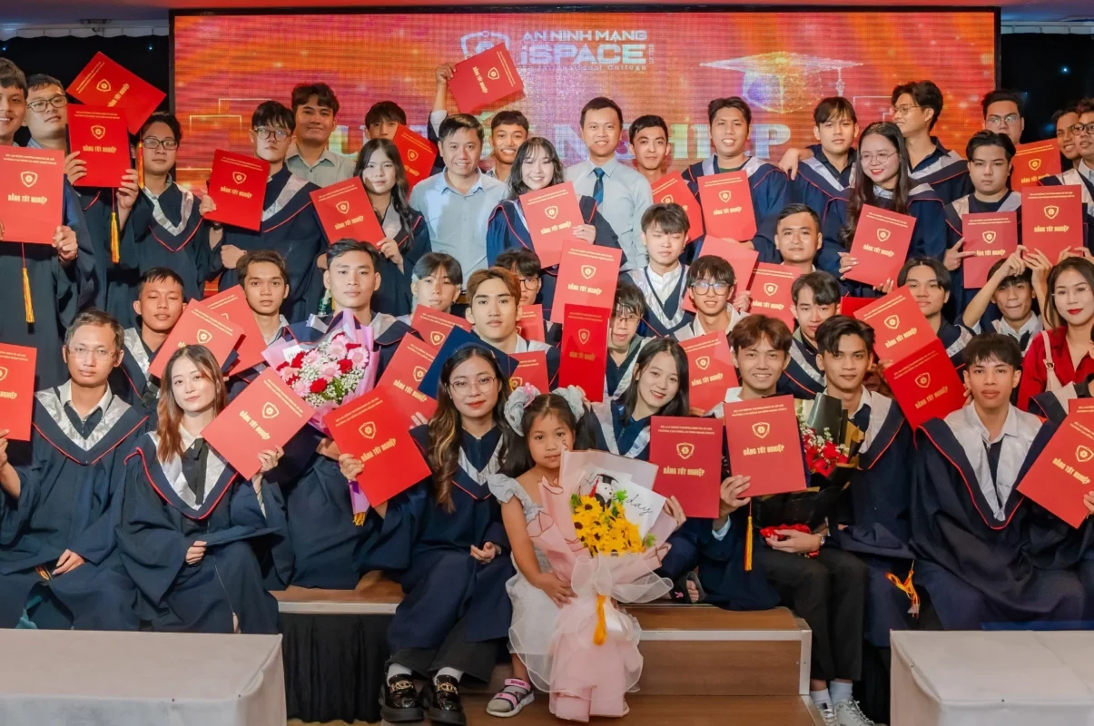 Trường Cao Đẳng An Ninh Mạng Ispace 8