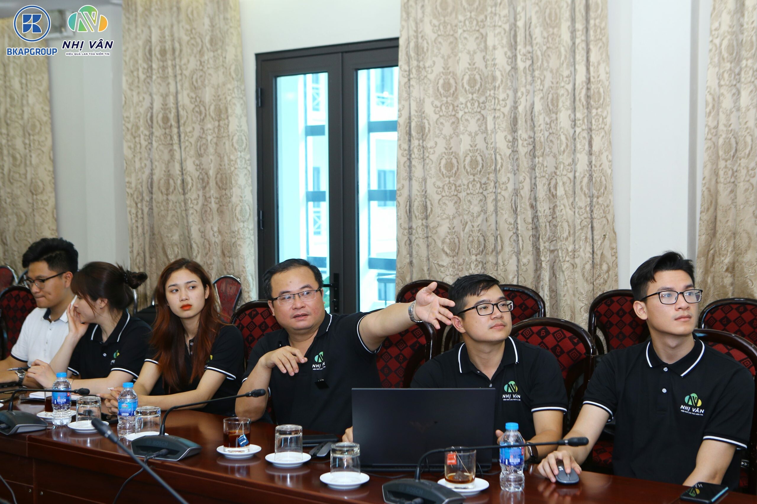 TRUYỀN THÔNG NHỊ VÂN 1