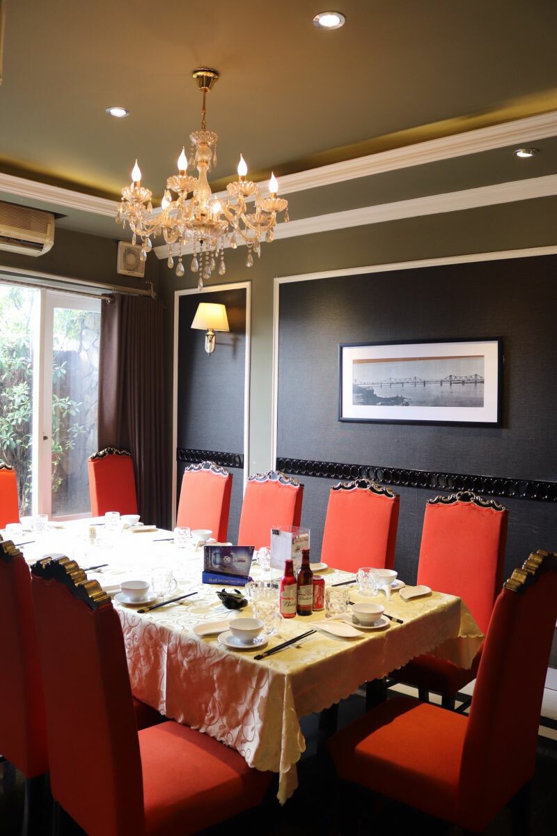 Nhà Hàng Việt Phố 8