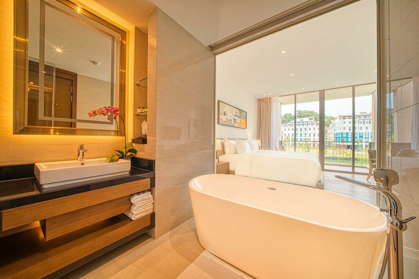 Sun Premier Village Ha Long Bay Resort 8