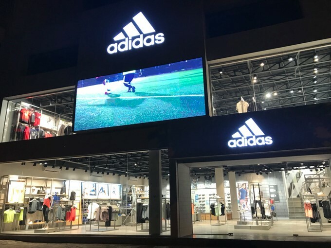 Thương Mại Đầu Tư & Phát Triển Phoenix 1