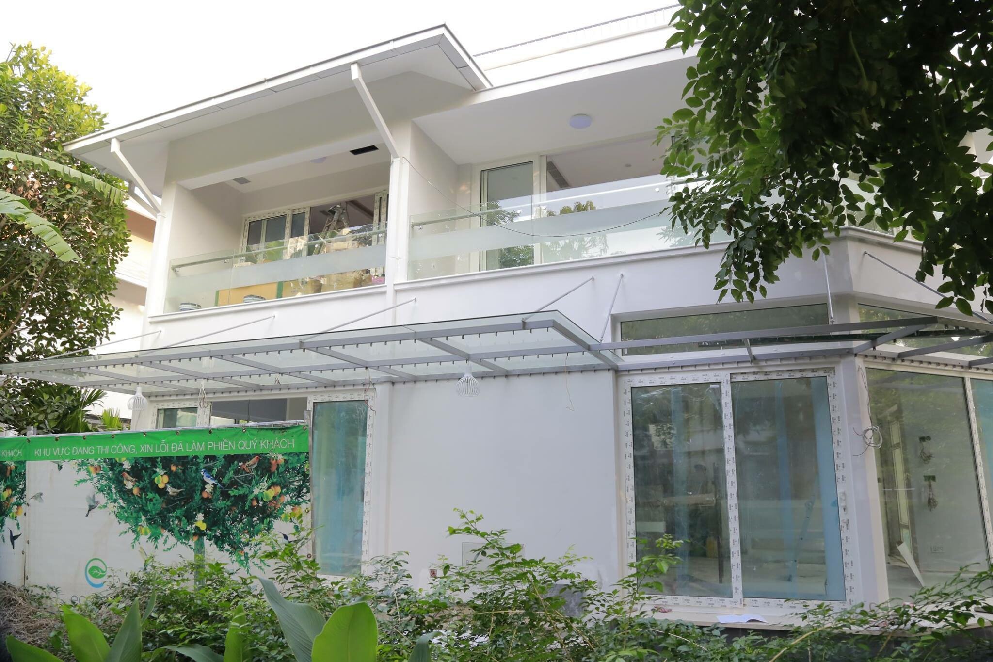 CÔNG TY CỬA AMADOR 8