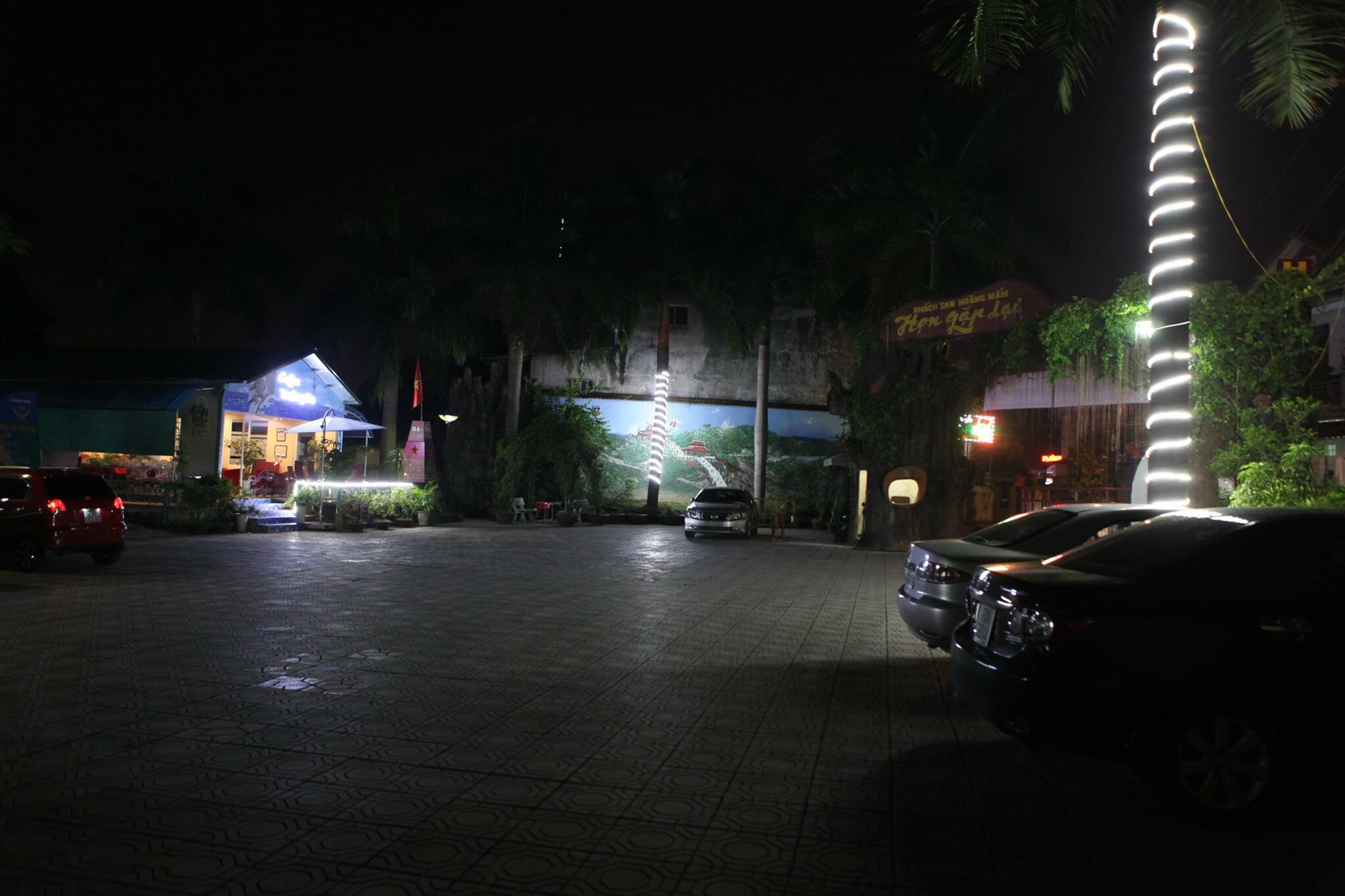 Khách sạn Hoàng Mấm 8