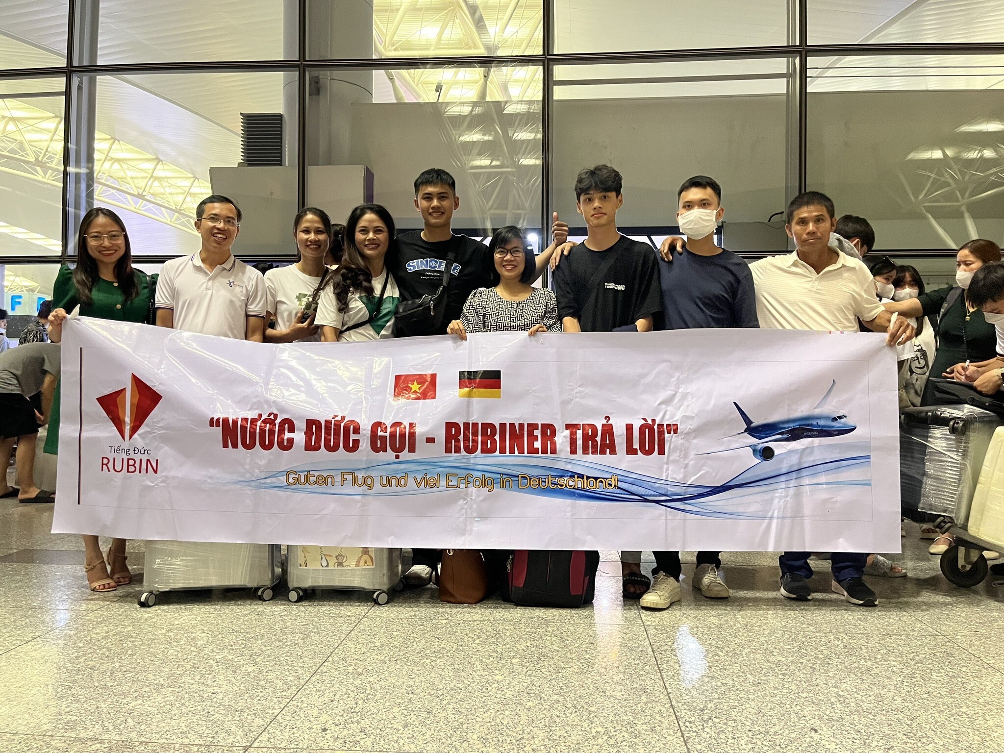 TƯ VẤN DU HỌC VÀ THƯƠNG MẠI TC VIỆT NAM 8