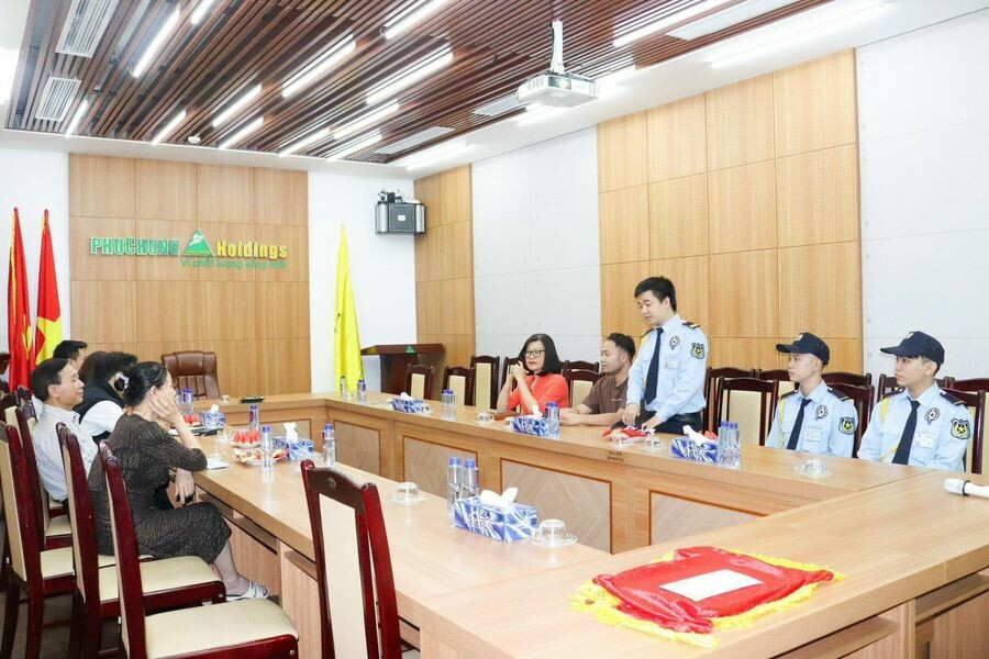 Bảo vệ SV - Việt Nam. 4