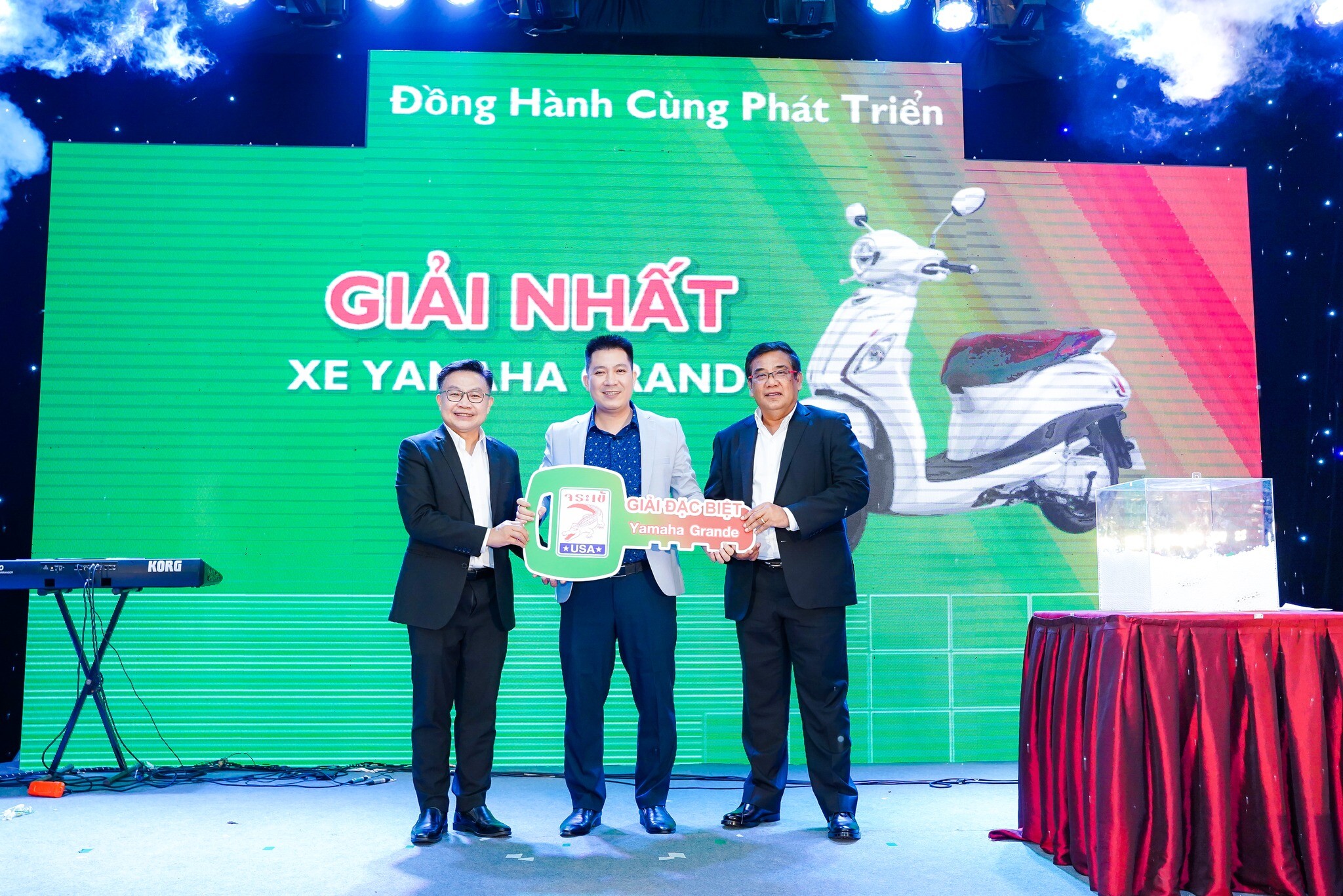 Sản Xuất Thương Mại Kim Hoàn Vũ 4