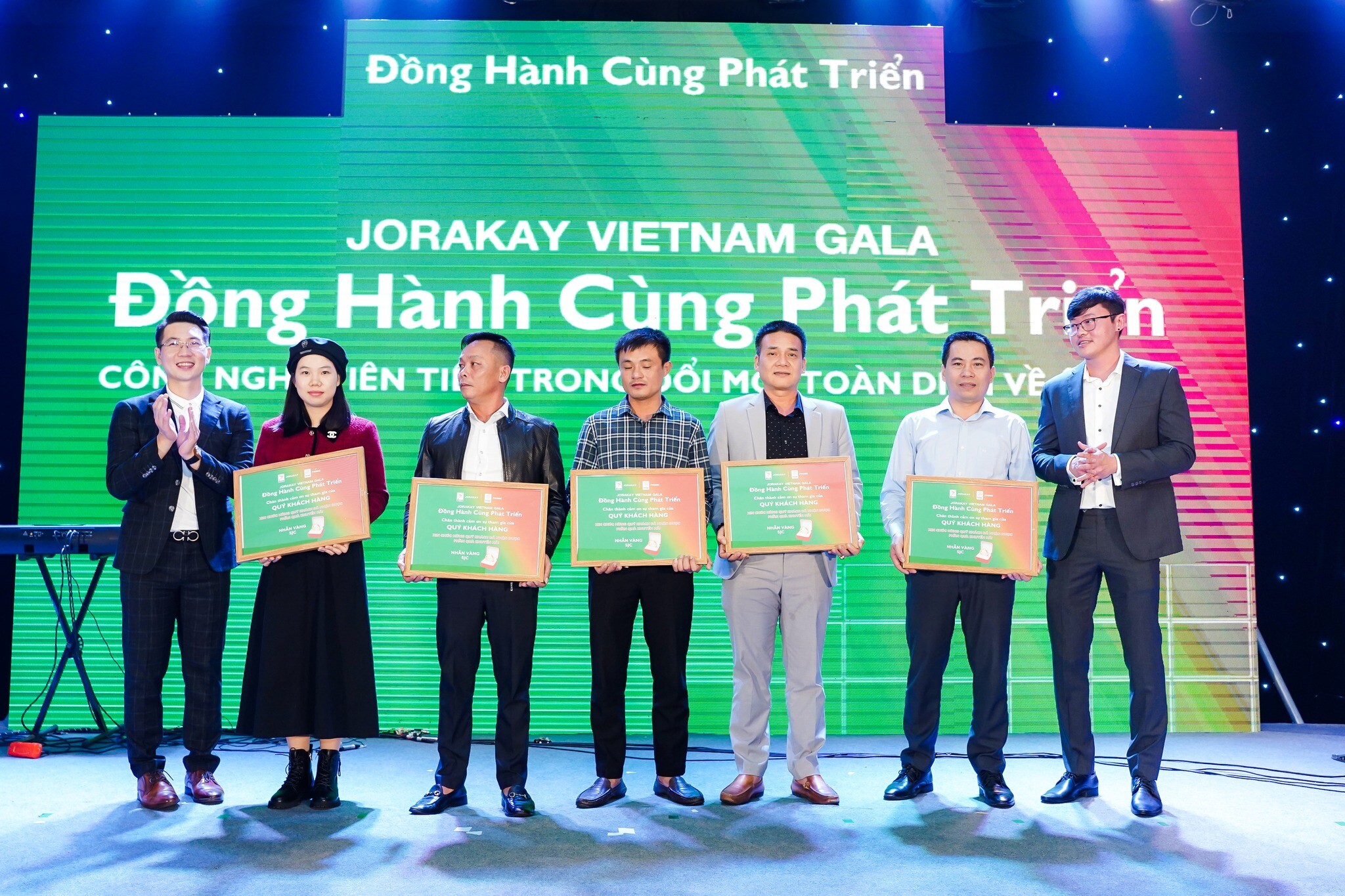 Sản Xuất Thương Mại Kim Hoàn Vũ 2