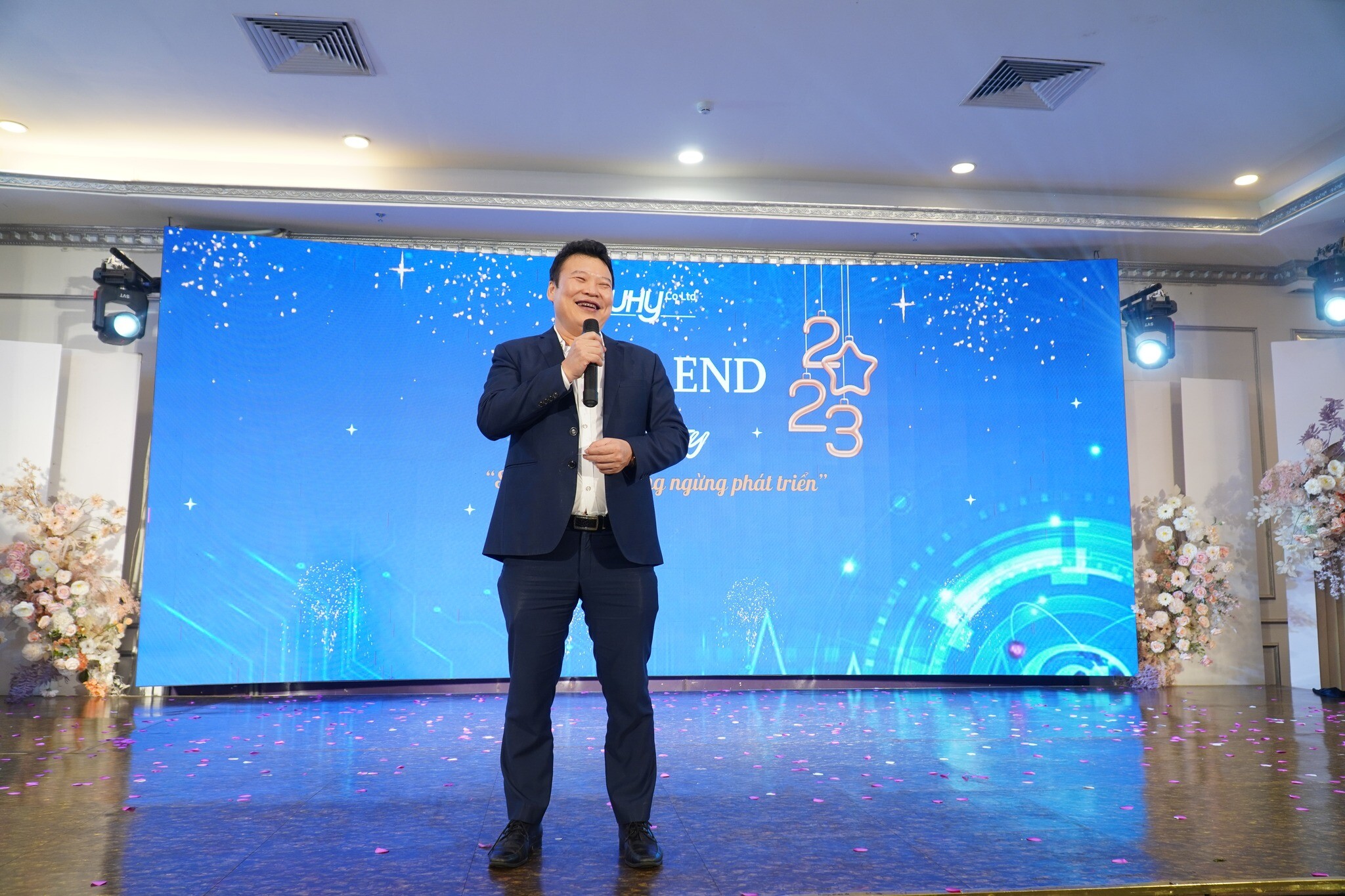 Kiểm Toán Và Tư Vấn UHY 4