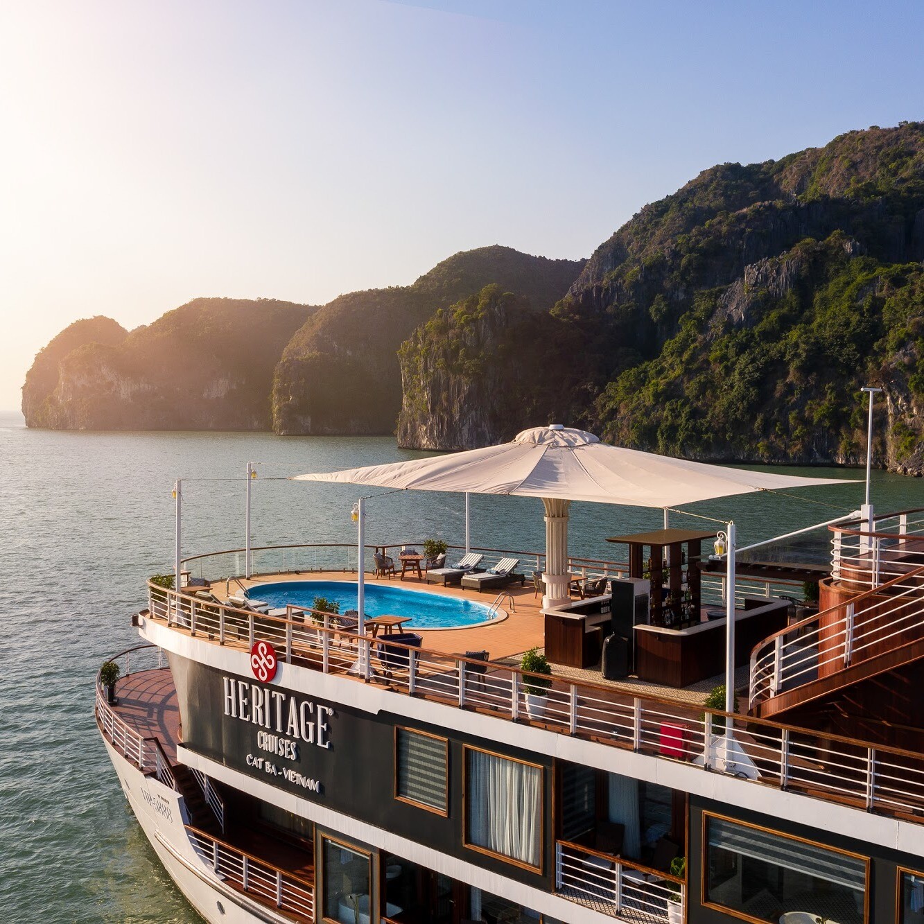 Tập đoàn Du thuyền Hạng sang - Lux Cruises 4