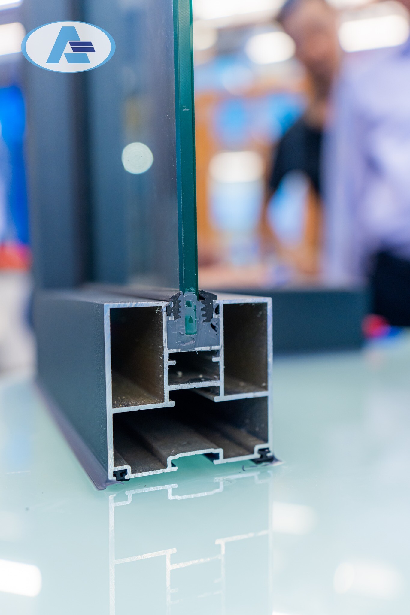 Nhôm Kính AA Windows 10