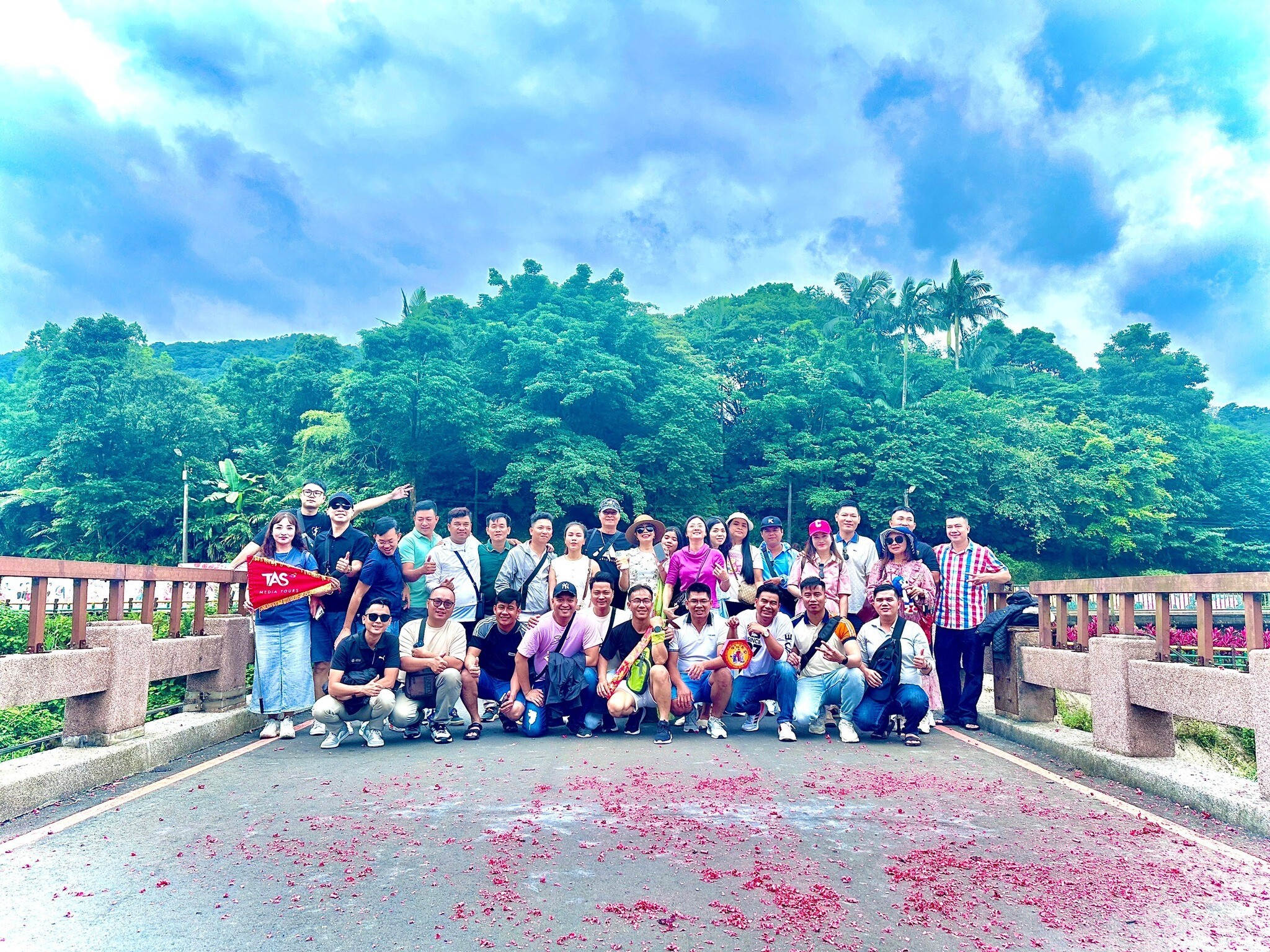 Du lịch truyền thông tia ánh sáng - TAS MEDIA TOURS 5