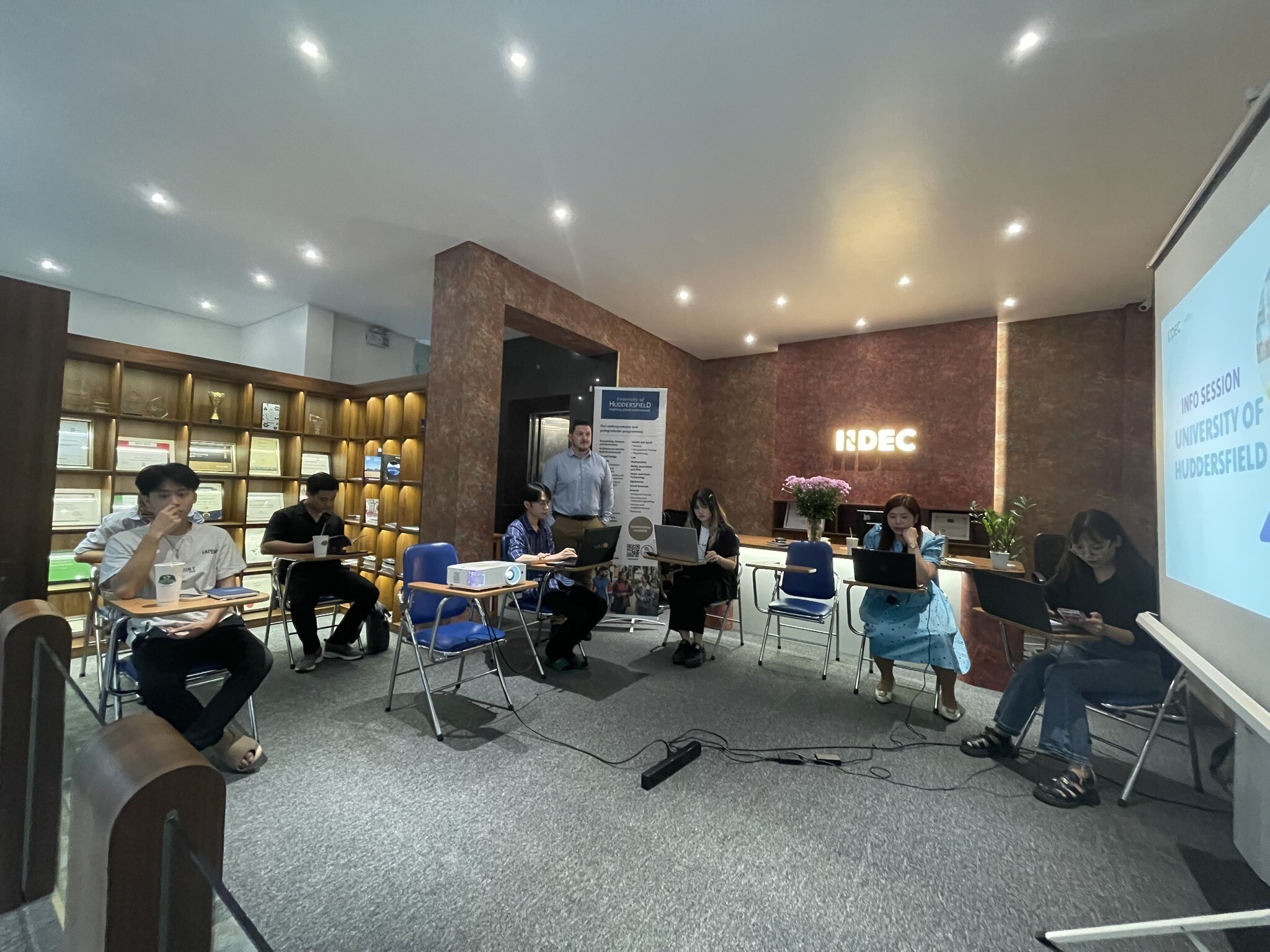 TƯ VẤN ĐẦU TƯ VÀ GIÁO DỤC TRÍ CƯỜNG (Du học INDEC) 7