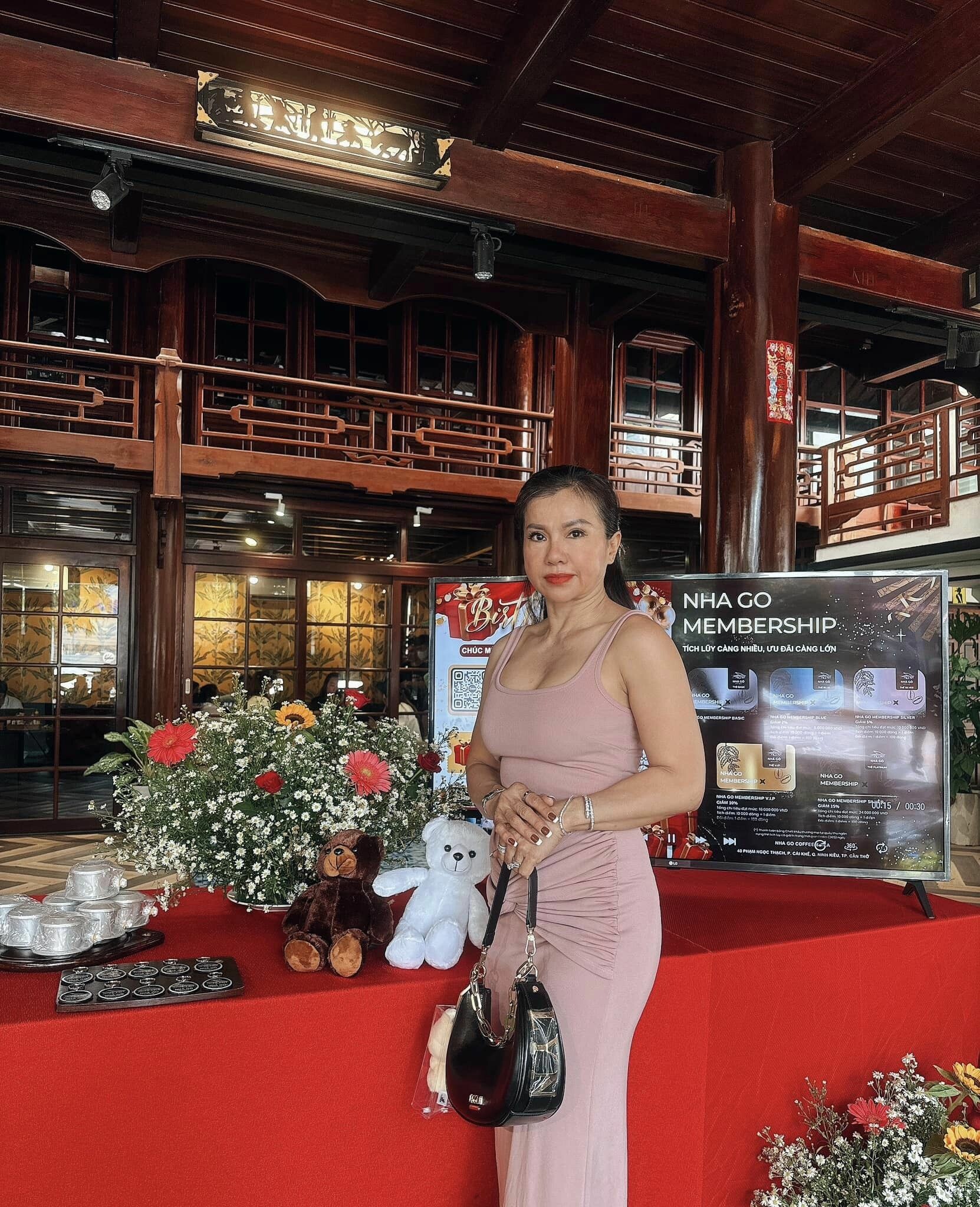 Nhà Gỗ Cafe - Wood House Coffee 6