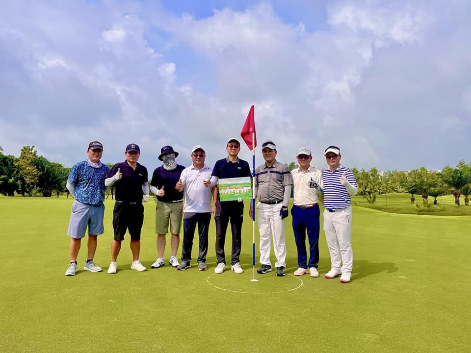 Đầu Tư Quốc Tế C.S.Q 9