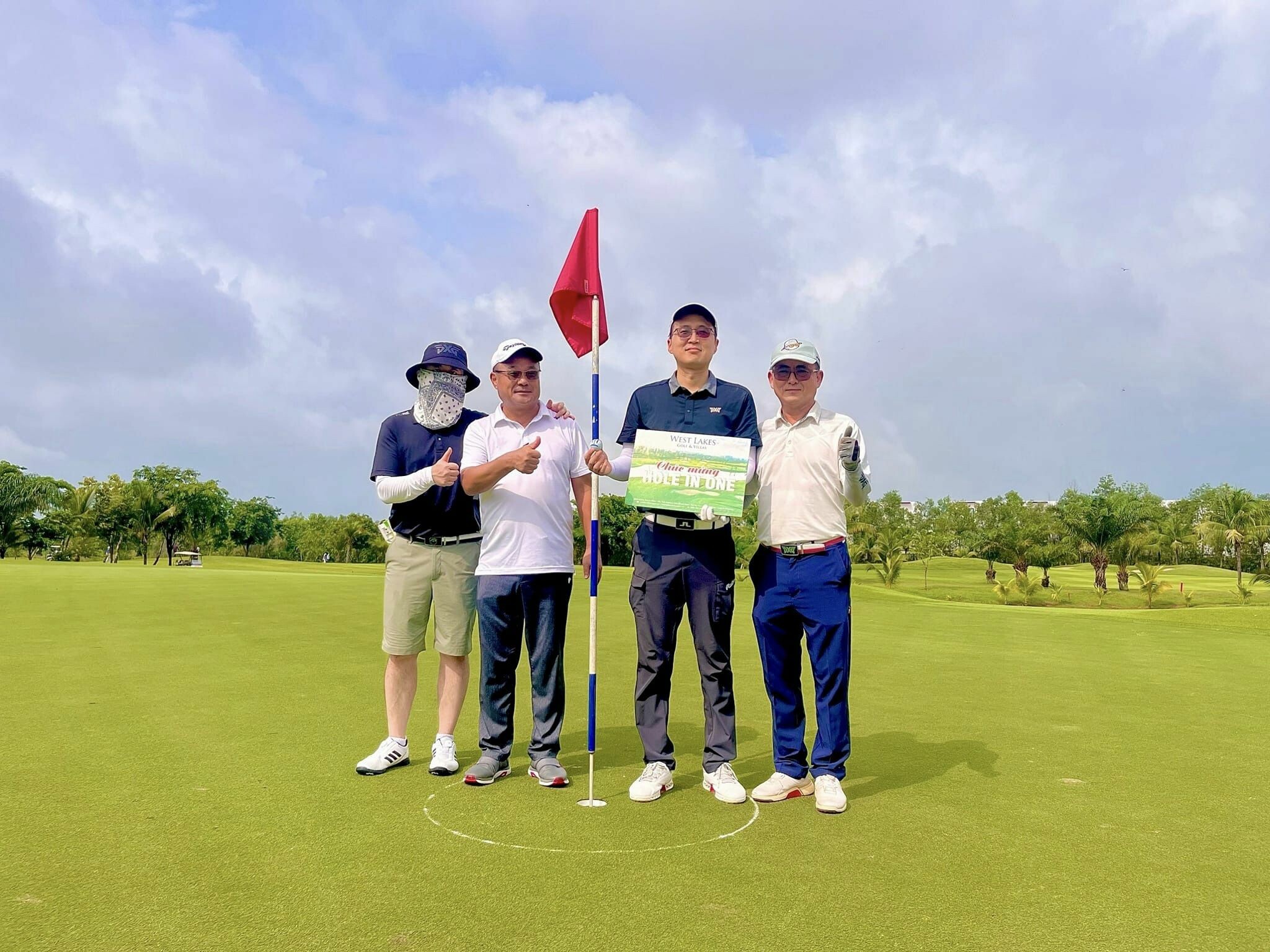 Đầu Tư Quốc Tế C.S.Q 8