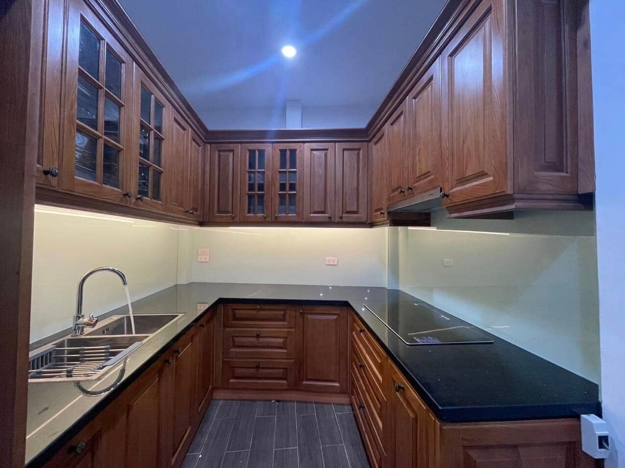 Quảng cáo và Nội Thất Alpha Việt Nam 10