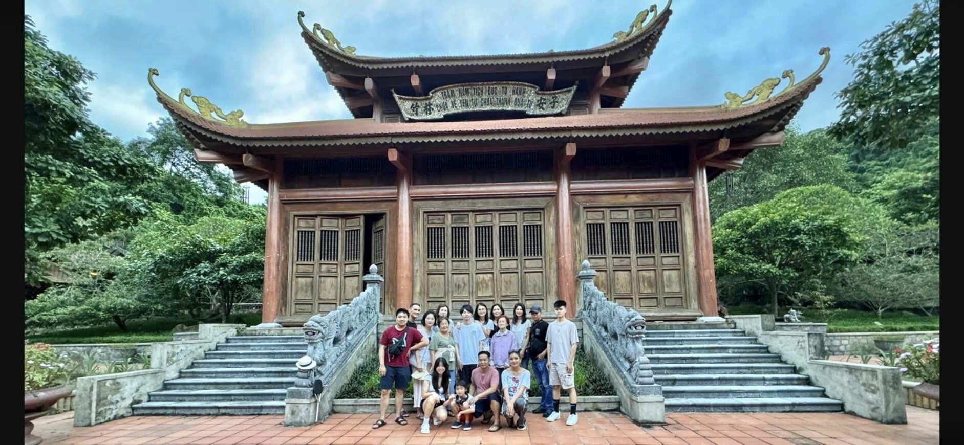 LAND VIỆT TOURIST 10