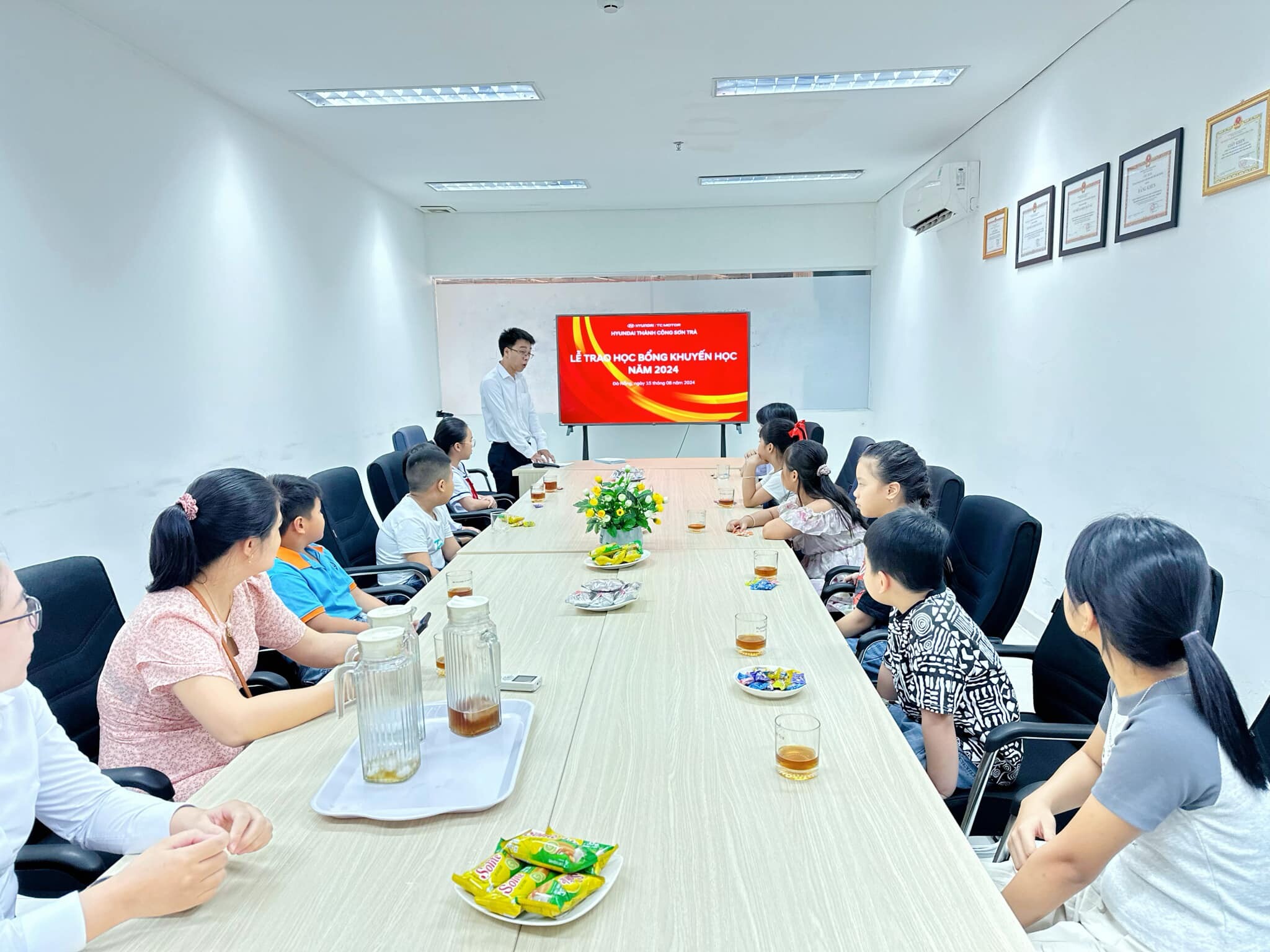 Ô tô Sơn Trà - Hyundai Sơn Trà 7