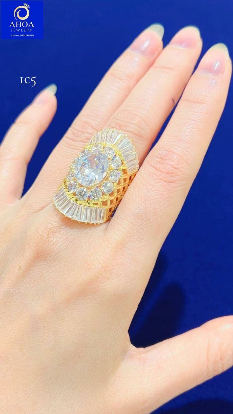 Vàng Bạc Đá Quý Hoà Hiếu 3