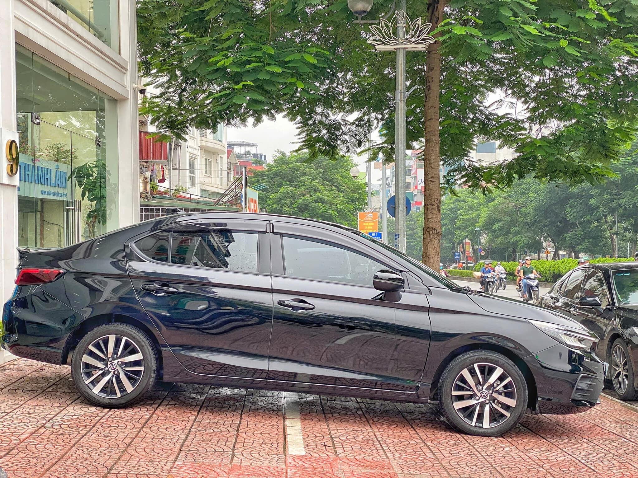 Car Center Thành Lợi 1