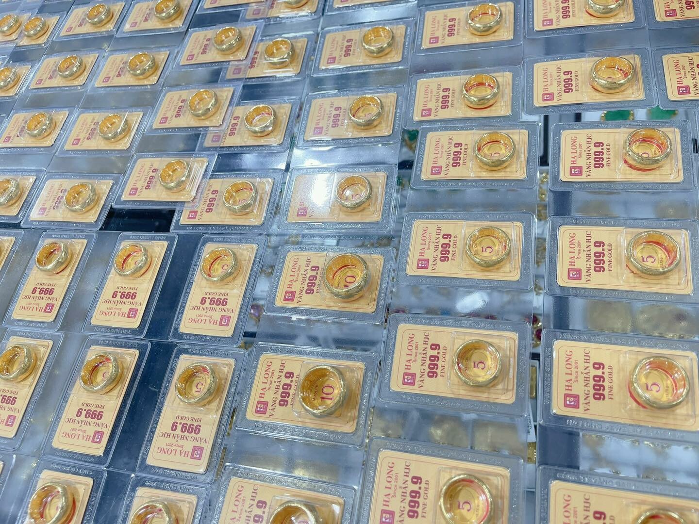 Vàng bạc đá quý Hạ Long - HJC 3