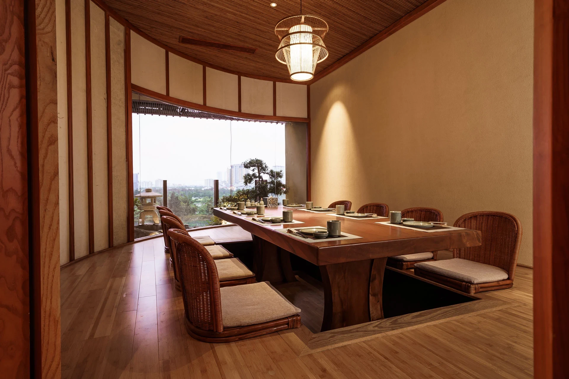 Linh Nhâm (Nhà Hàng Nhật Bản Kiến Đỏ Akaari) 6